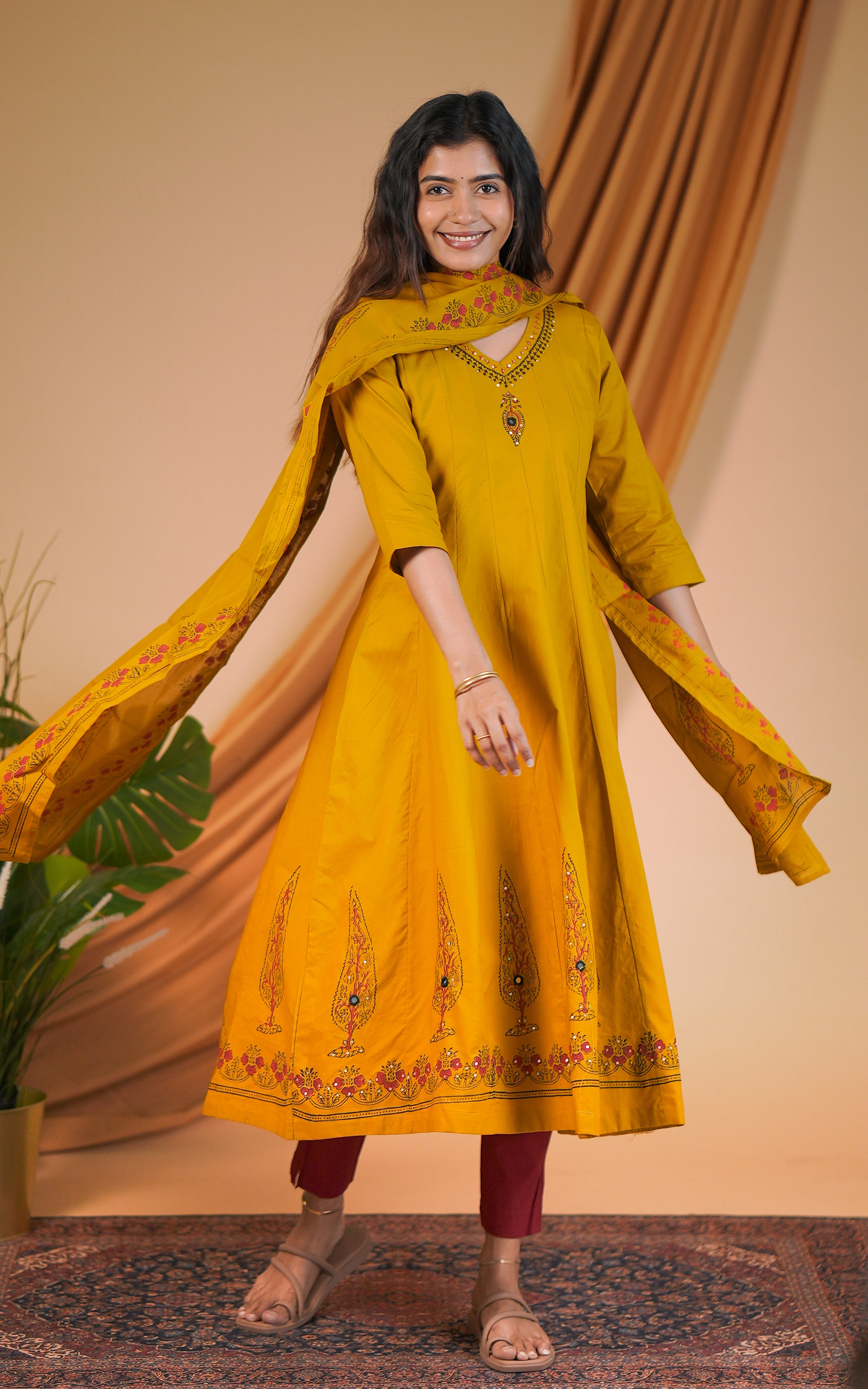 Adarsha A (Kurti+Dupatta)