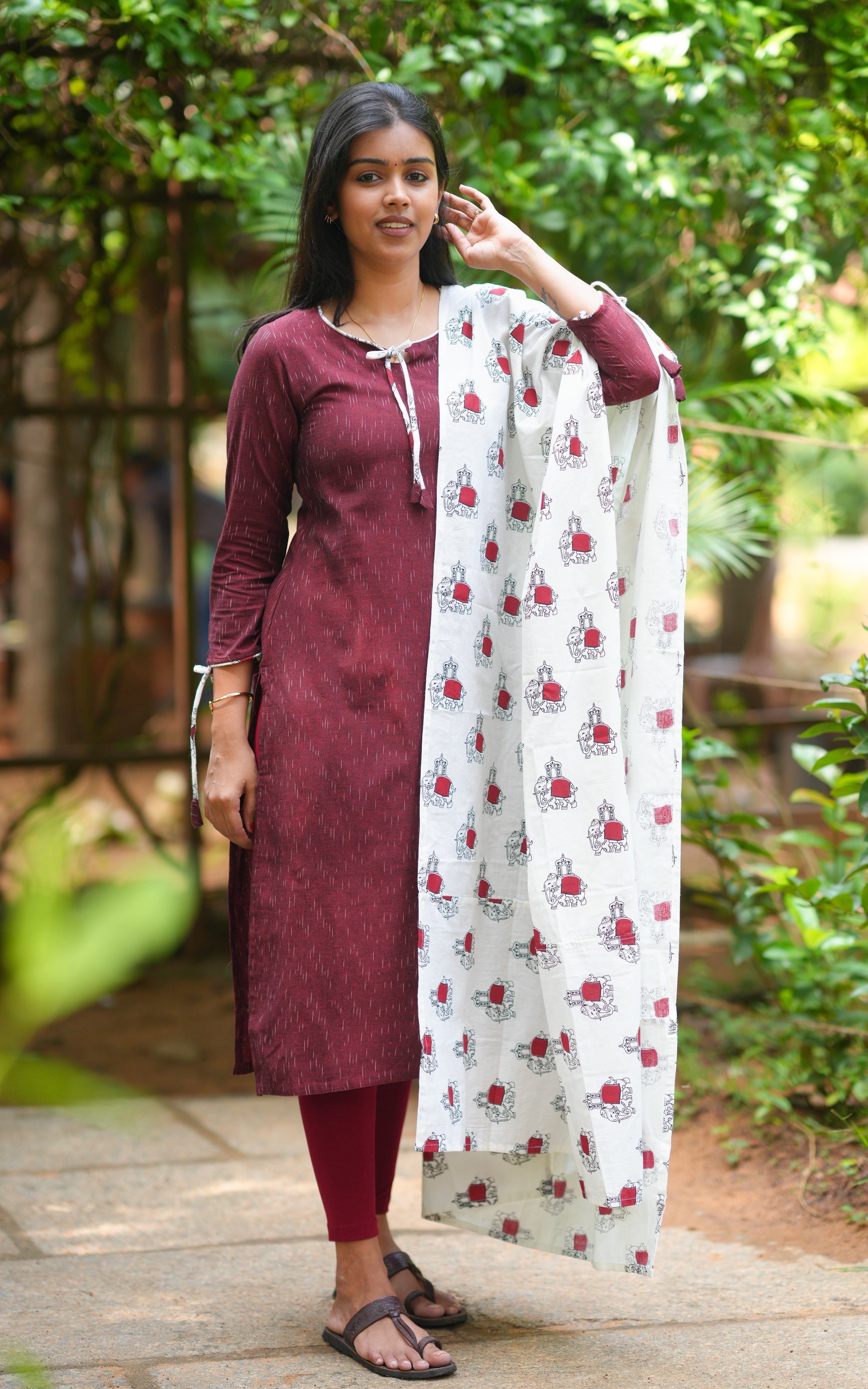 Dhatchi Maroon (Kurti+Dupatta)