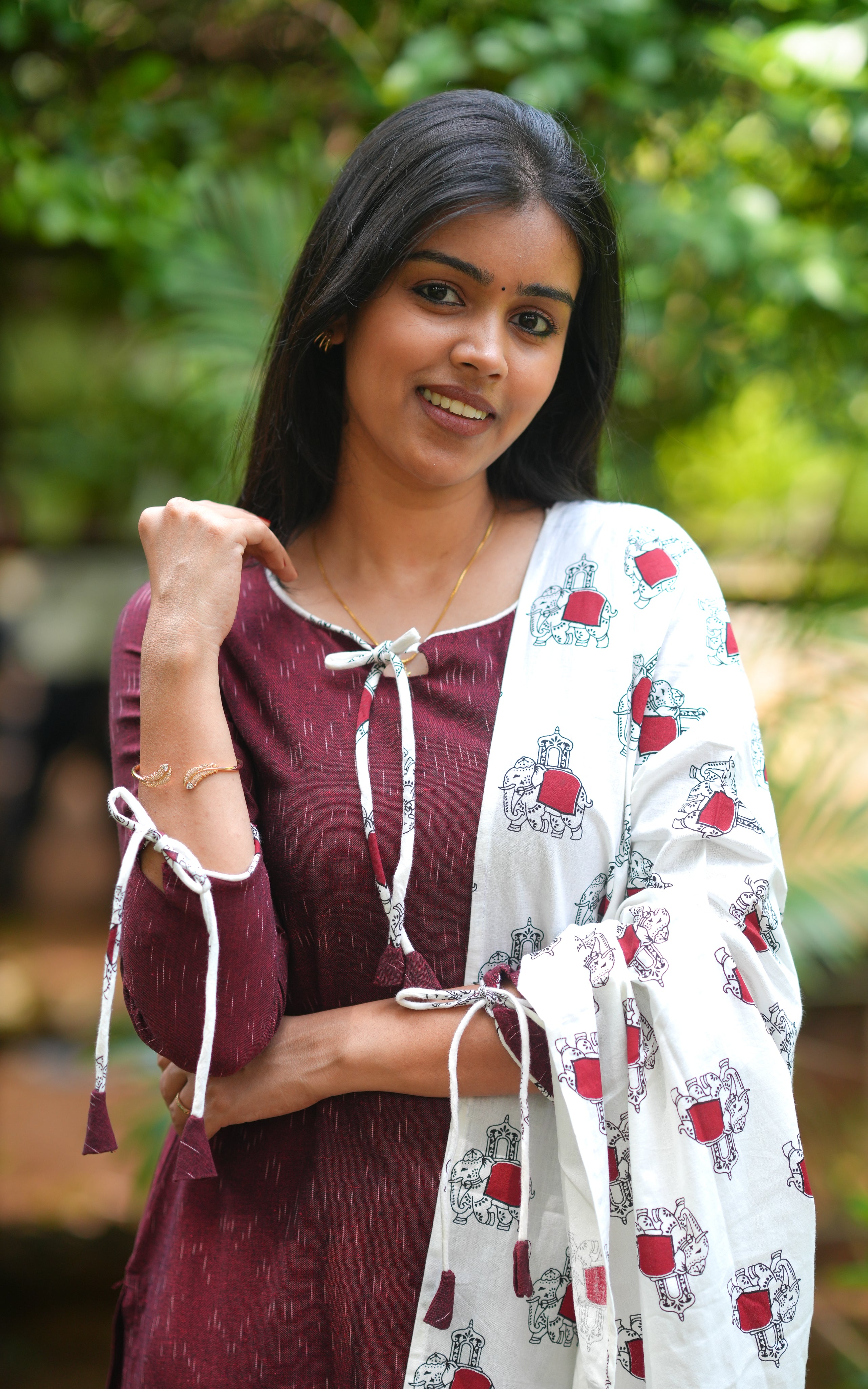 Dhatchi Maroon (Kurti+Dupatta)