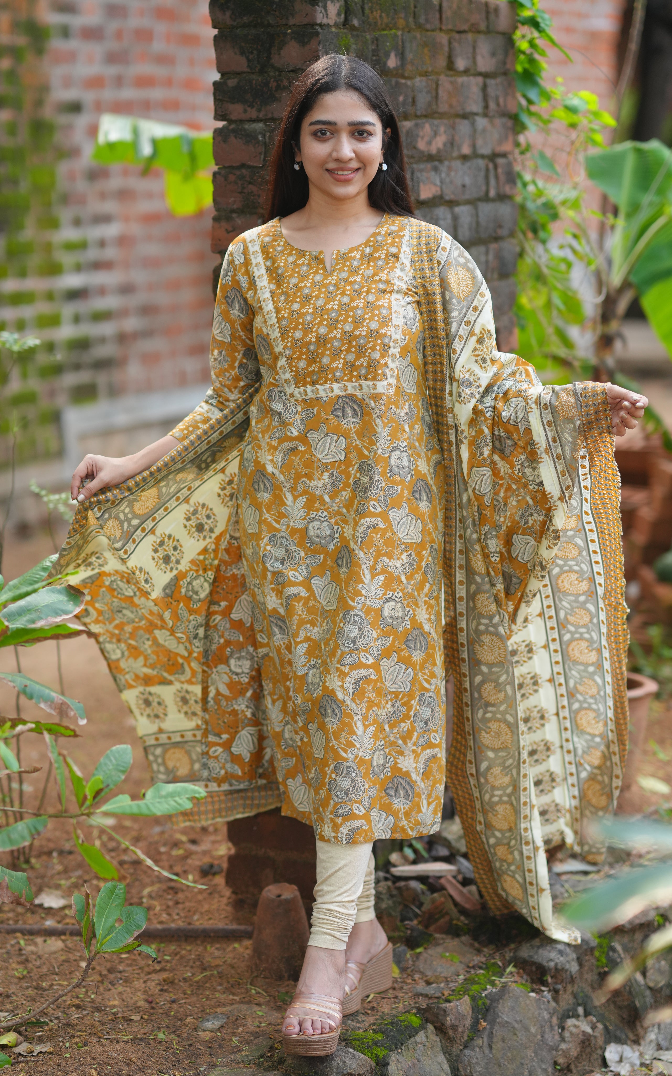 Ashya Mustard (Kurti+Dupatta)