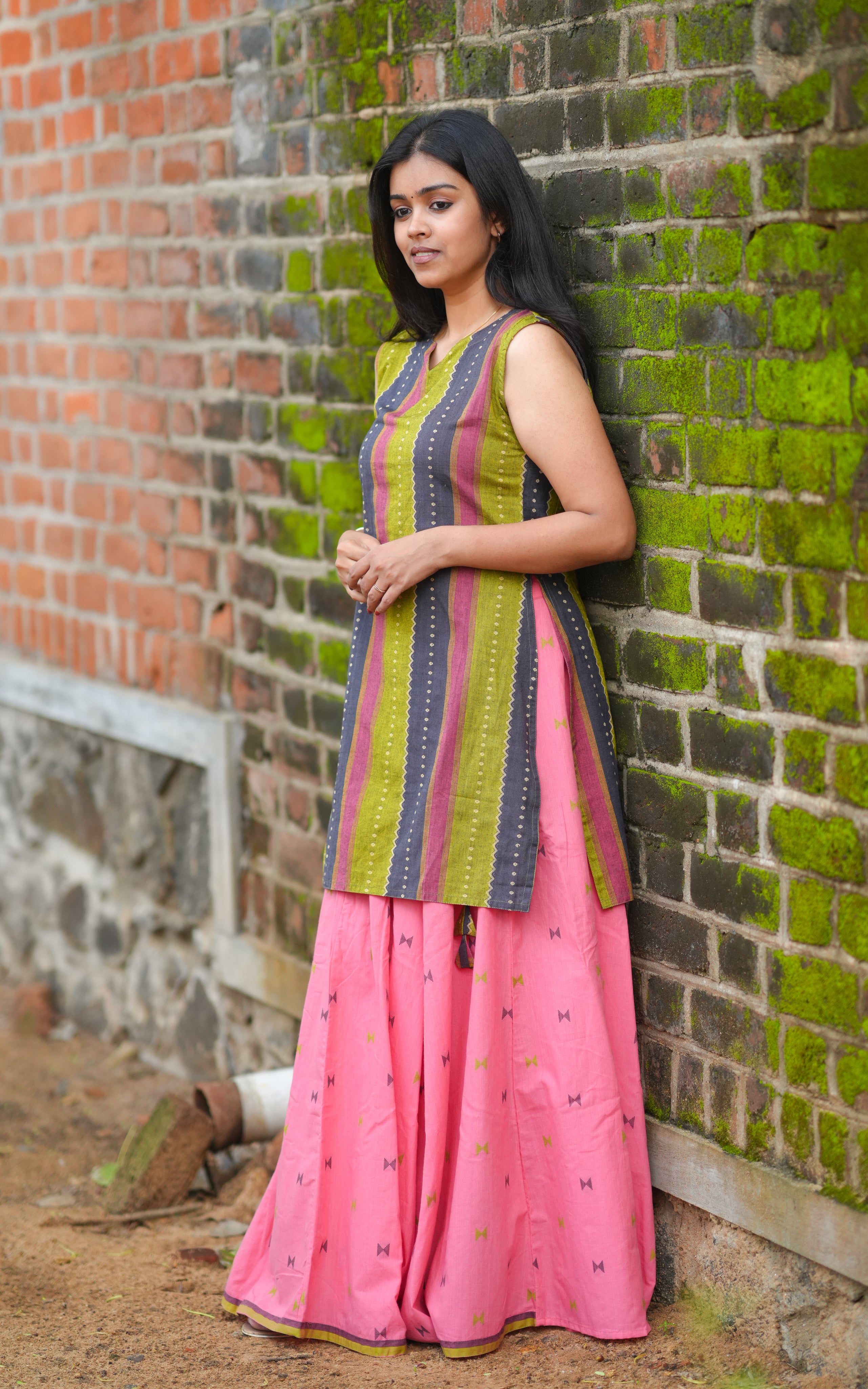 Aravika (Skirt+Top) KURTIS instore