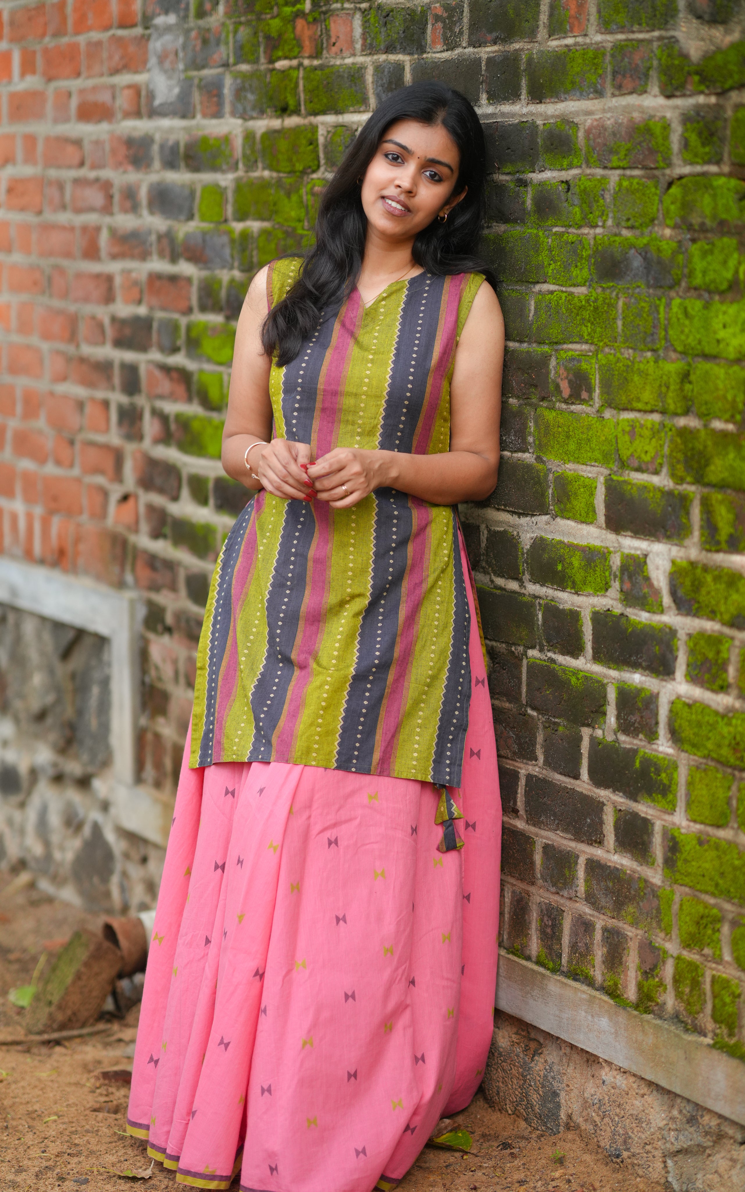 Aravika (Skirt+Top) KURTIS instore