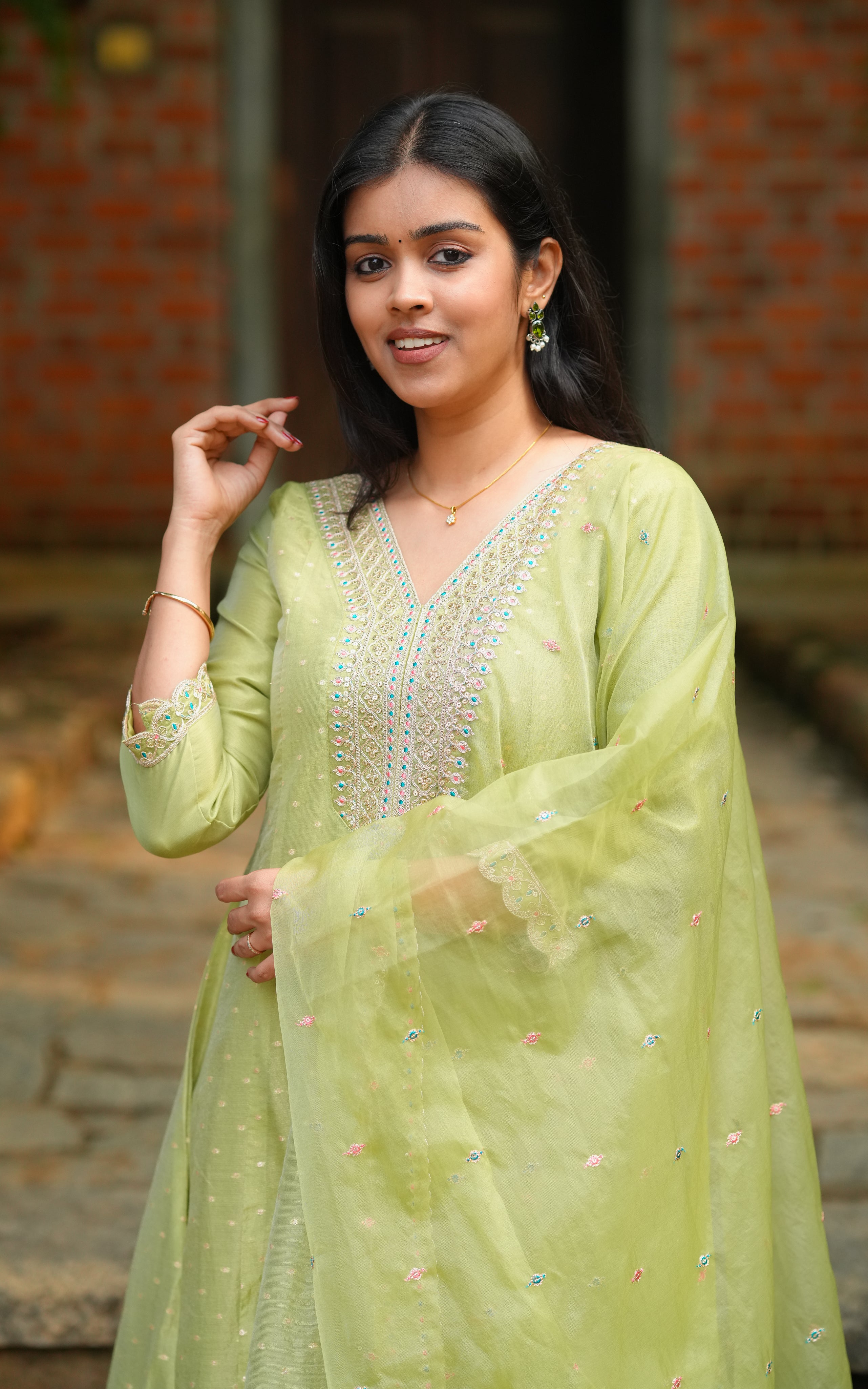 Aaradhisha (Kurti+Dupatta) KURTIS Instore