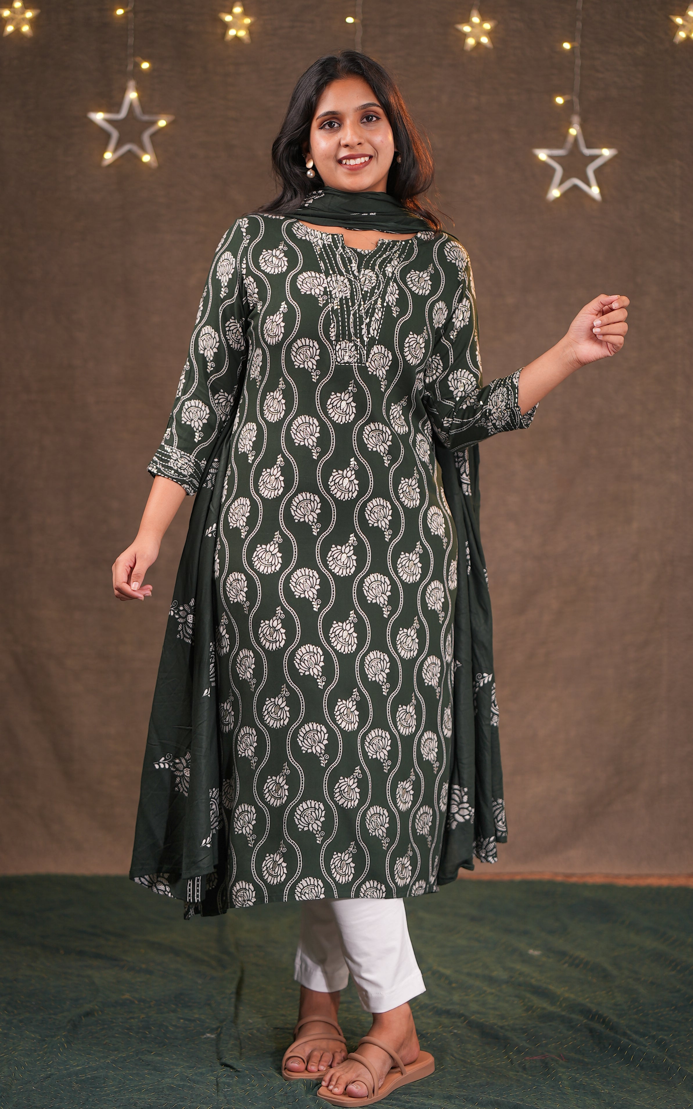 Bhavina B (Kurti+Dupatta)