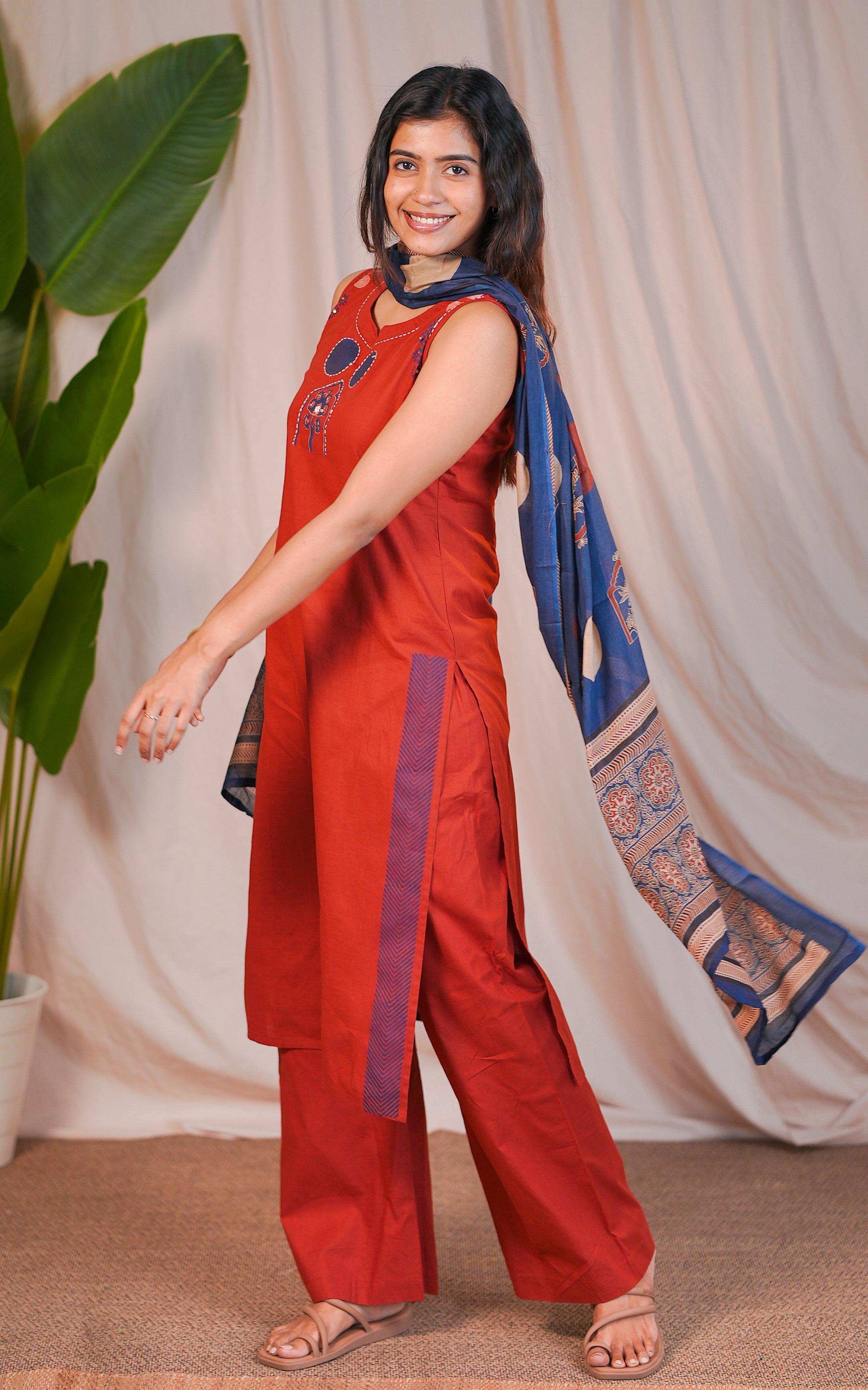 Innisai A Handblock (Kurti+Pant+Dupatta)