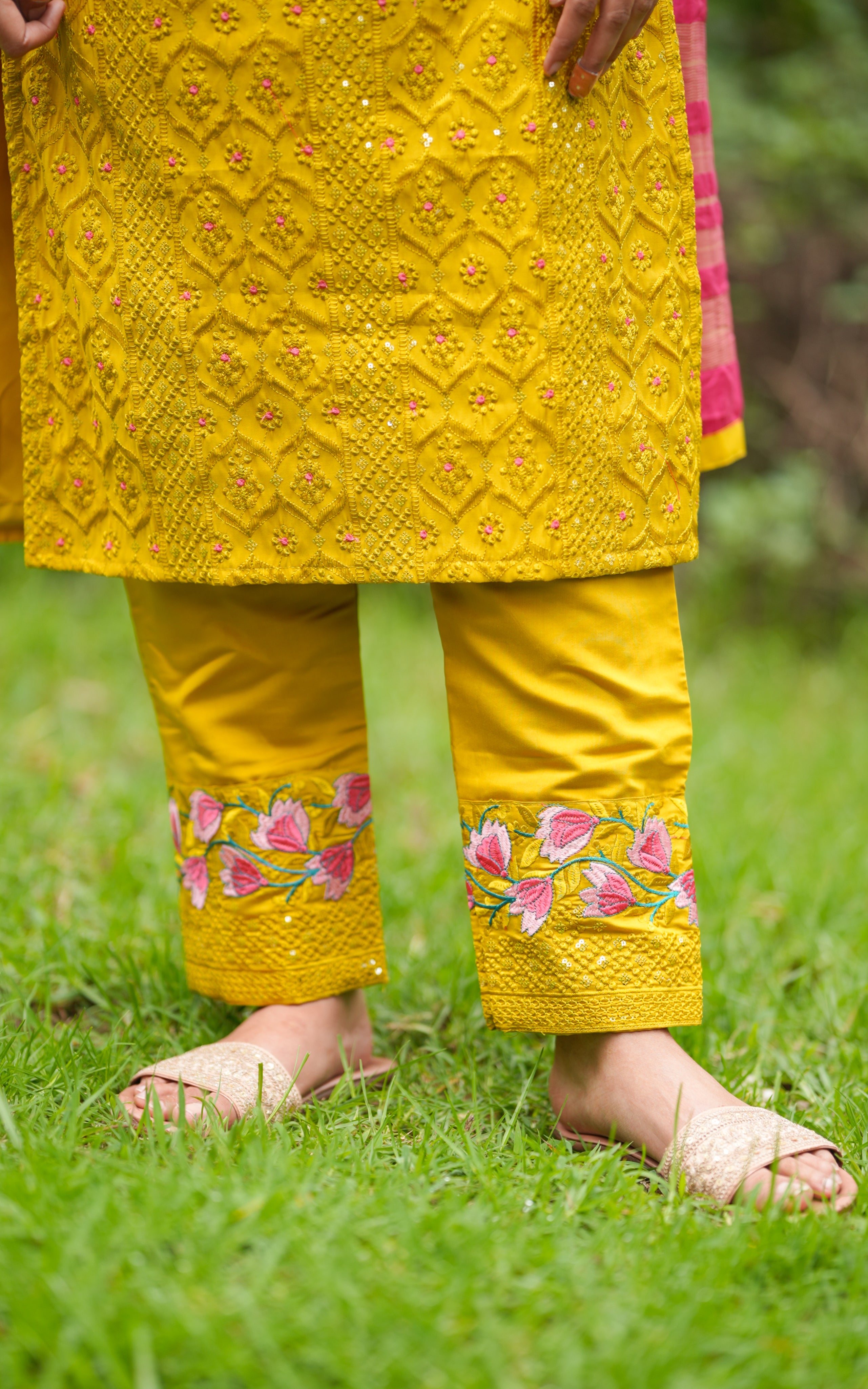 Akshita (Kurti+Pant+Dupatta)