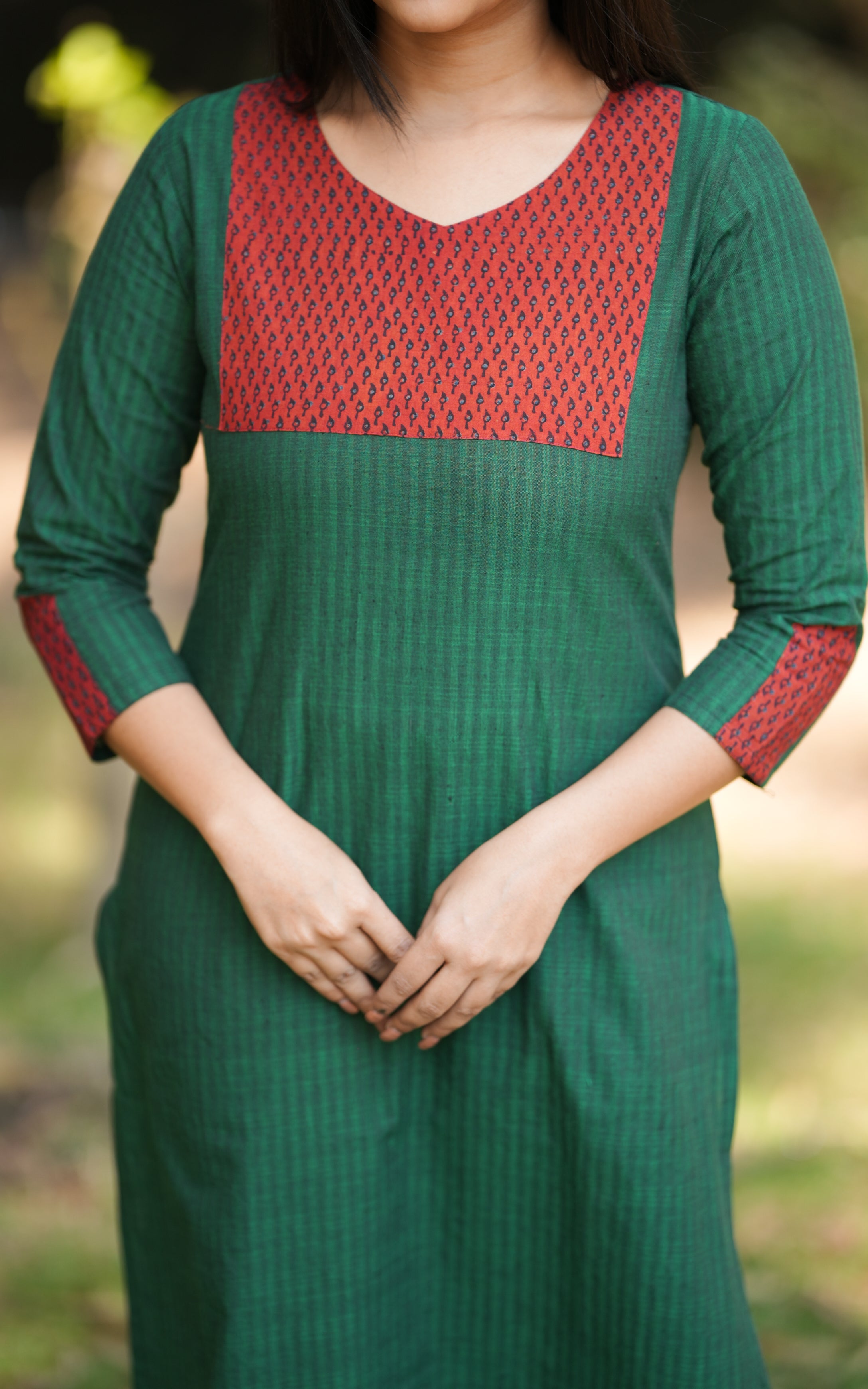 cotton kurti [red sleeve] [sleeve border]