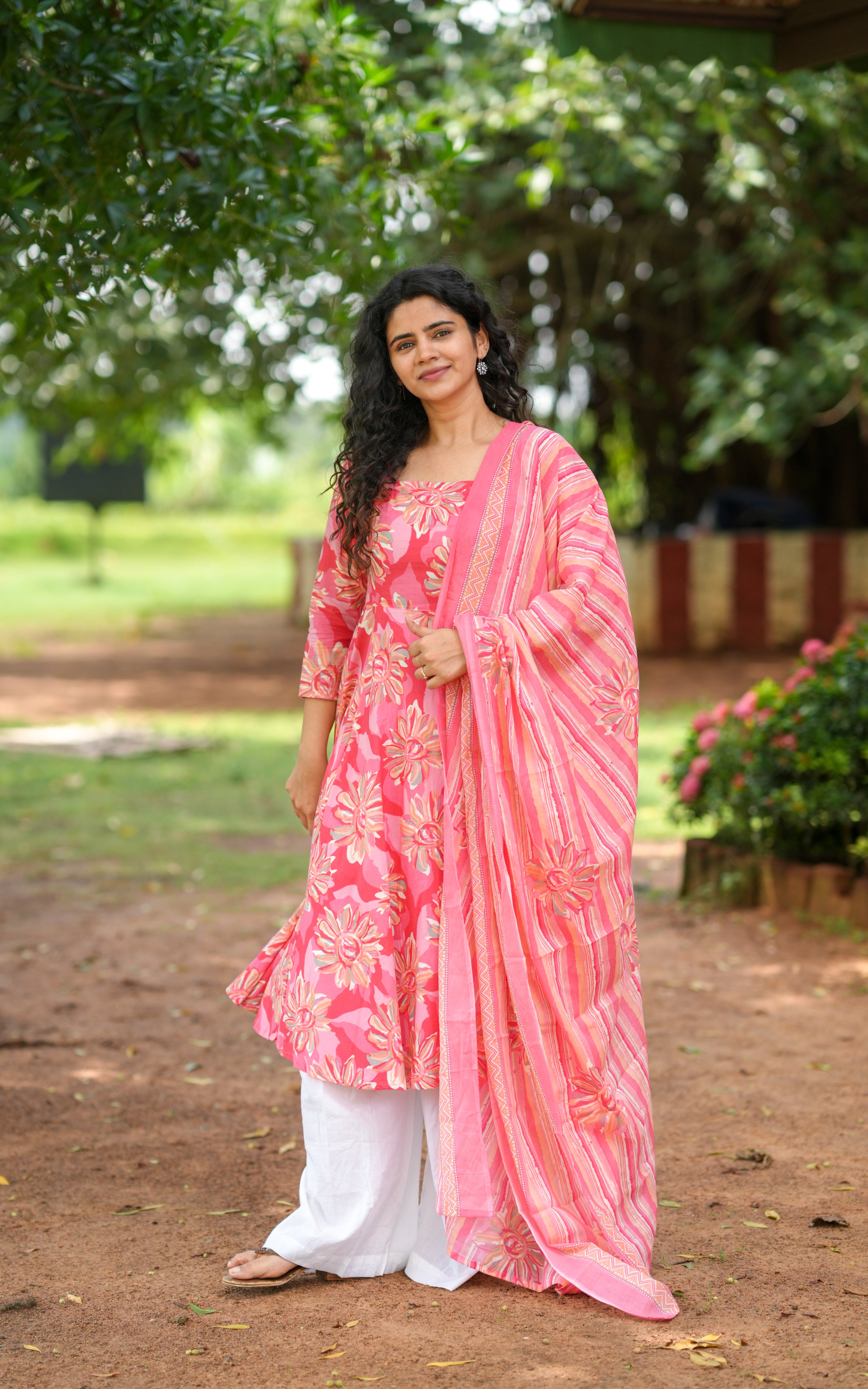Evangeline Pink (Kurti+Dupatta)