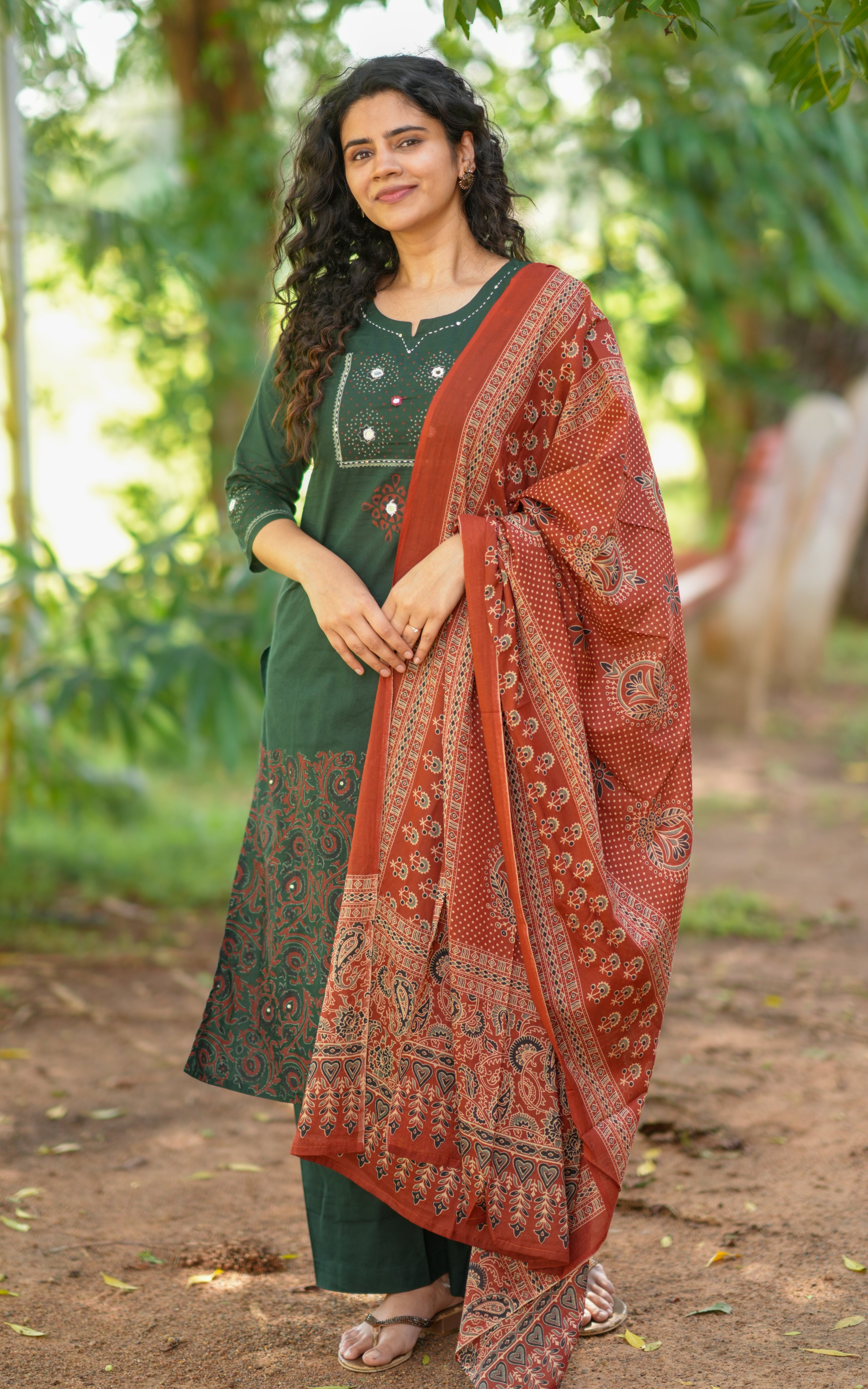 Ragavarthini HandBlock (Kurti+Pant+Dupatta)