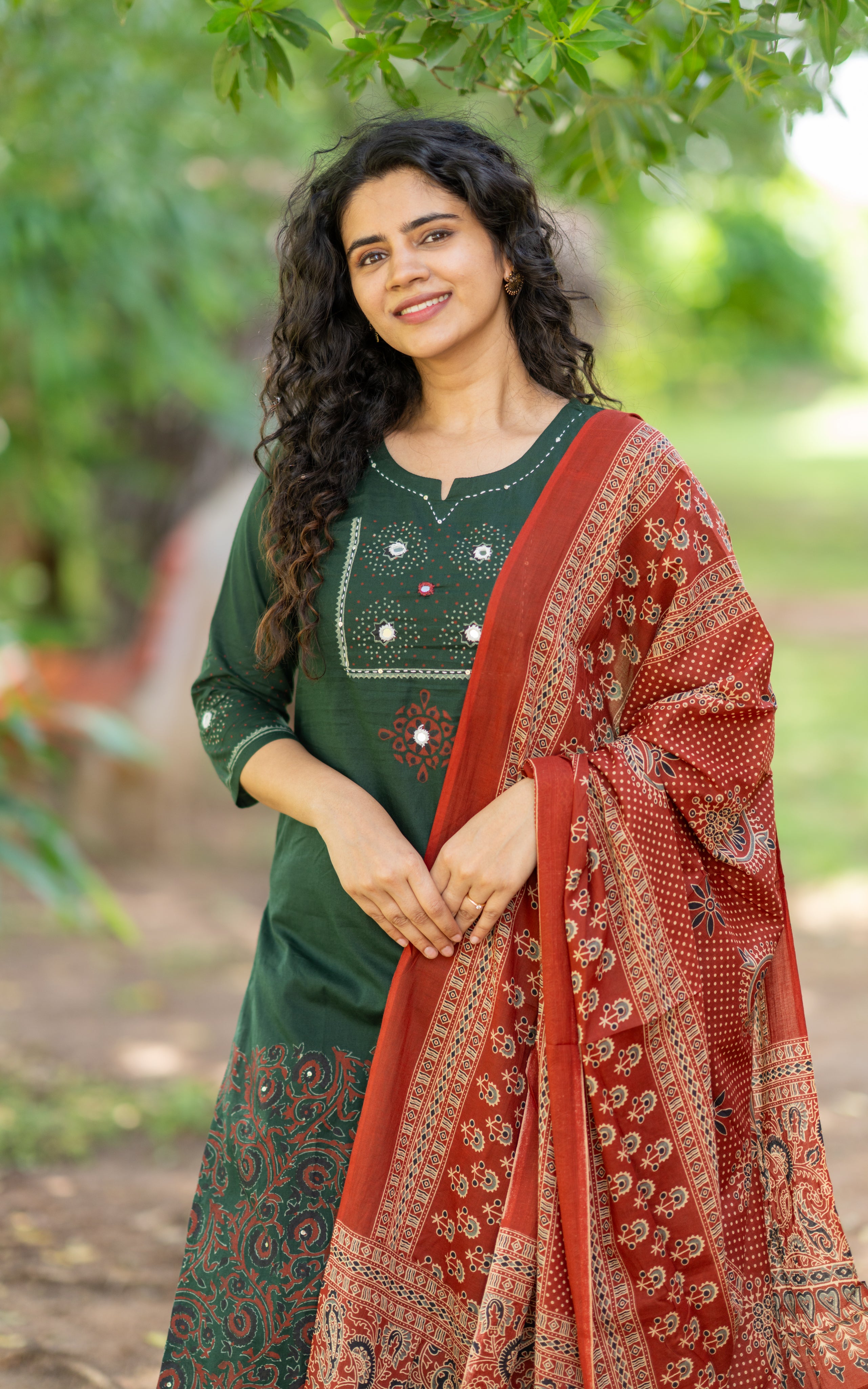 Ragavarthini HandBlock (Kurti+Pant+Dupatta)
