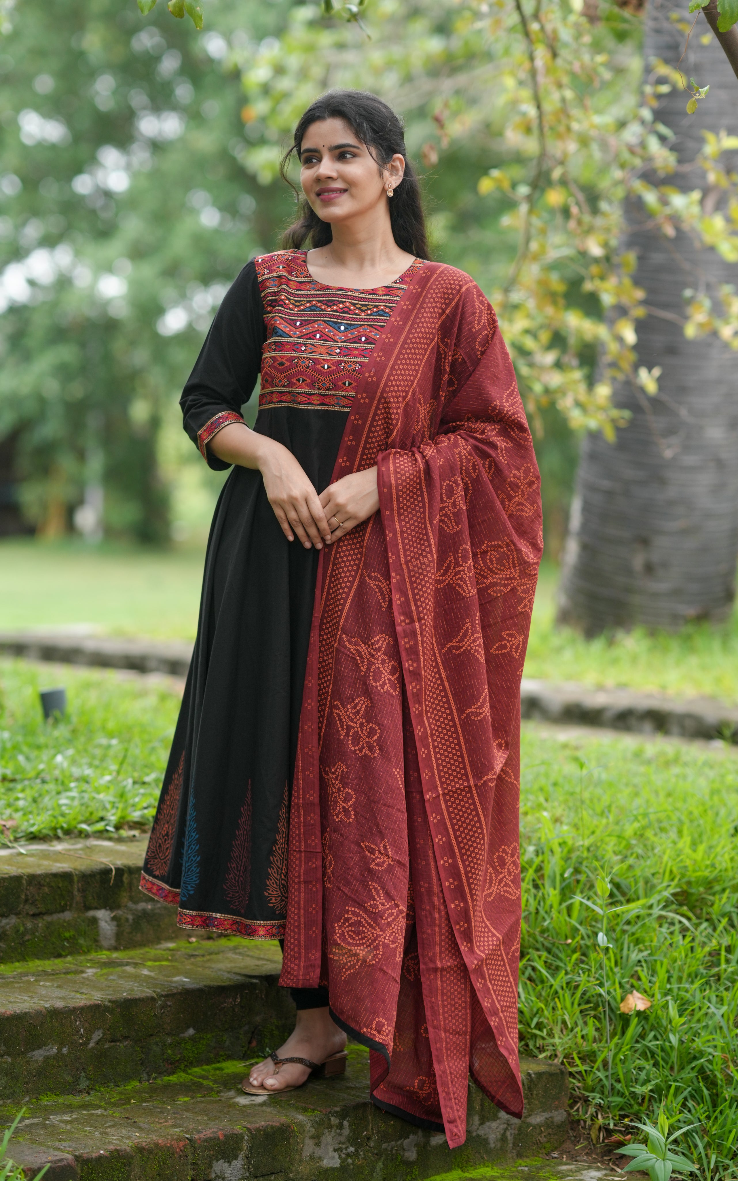 Poongkodi Black (Kurti+Dupatta)