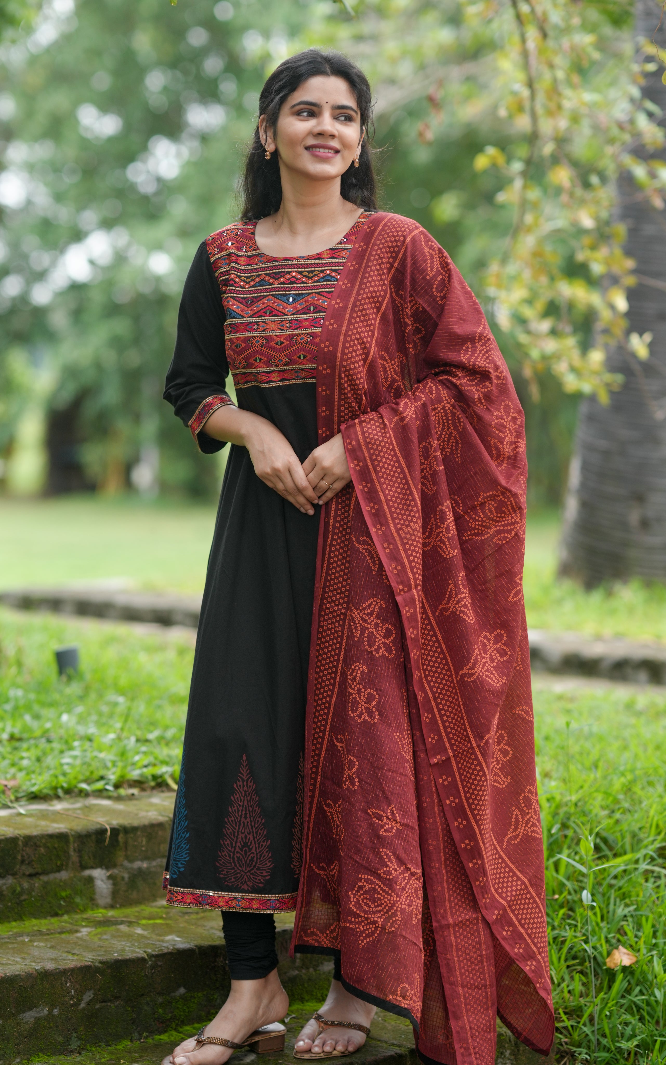 Poongkodi Black (Kurti+Dupatta)
