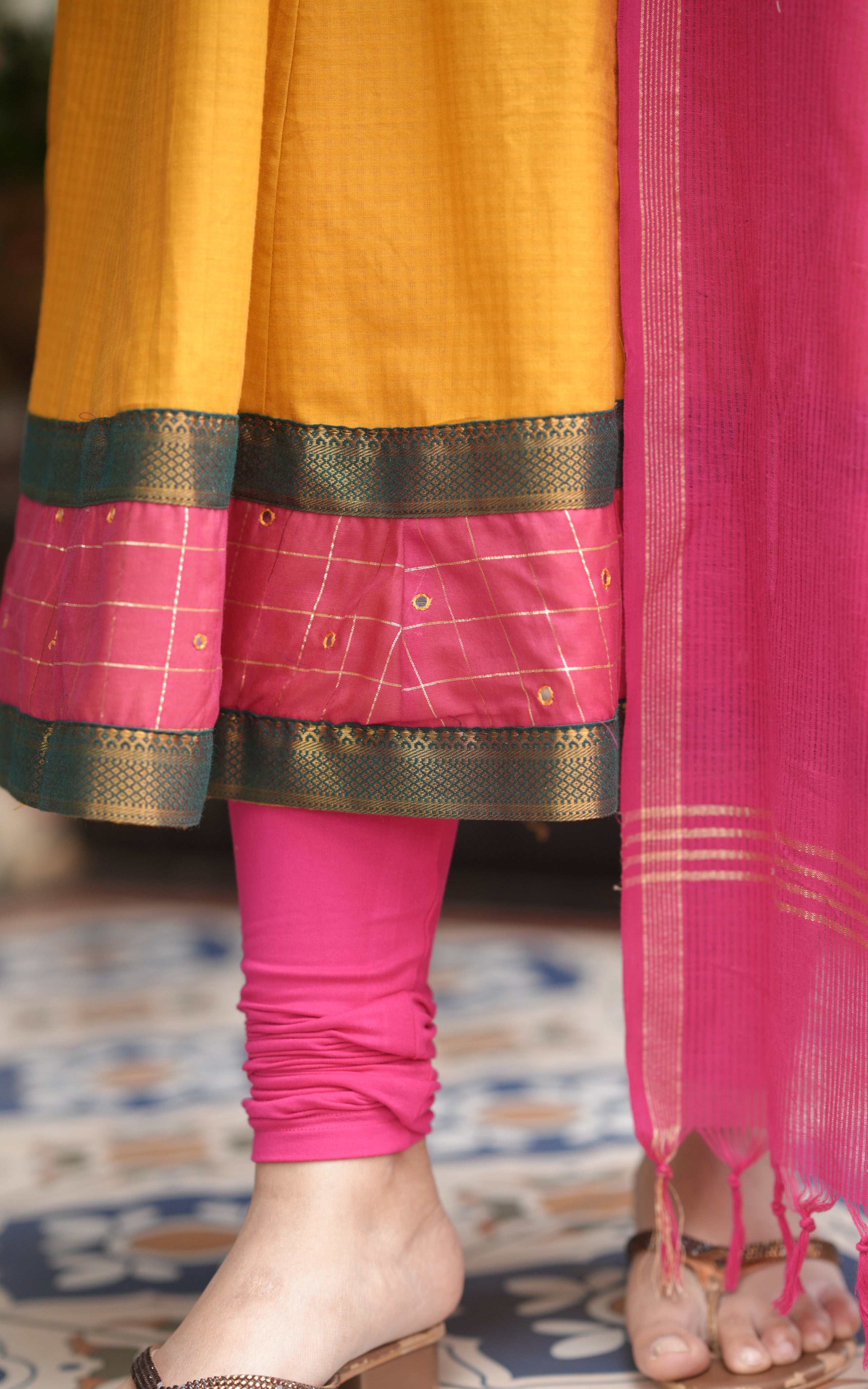 Muththazhagi (Kurti+Dupatta)