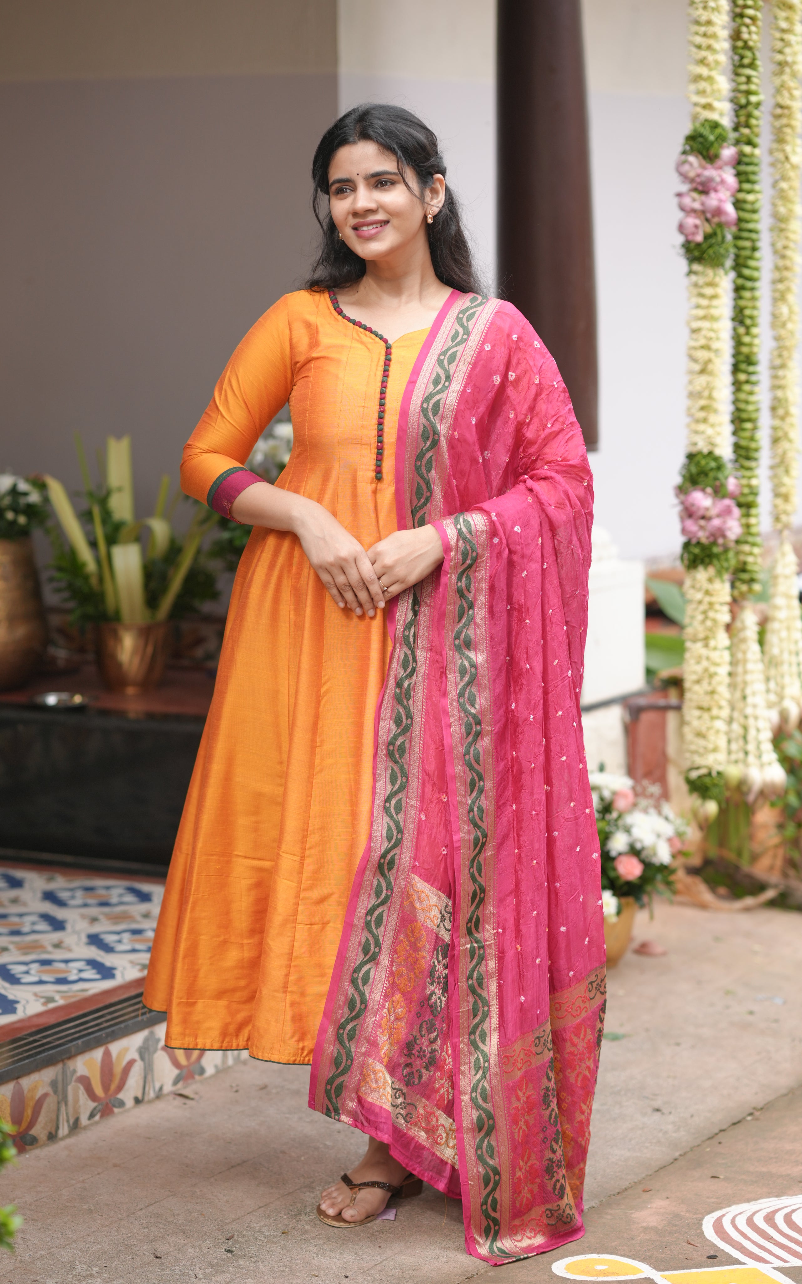 Vanya (Kurti+Dupatta)