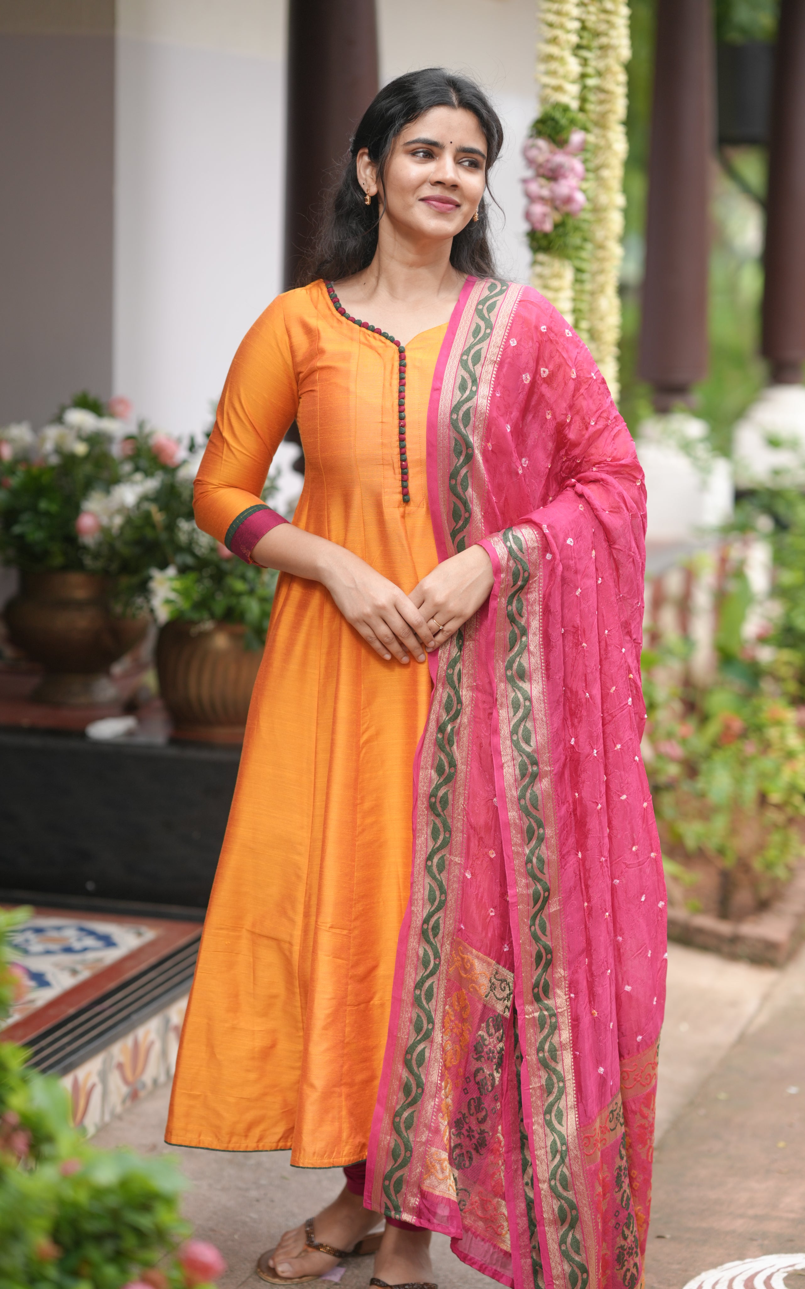 Vanya (Kurti+Dupatta)