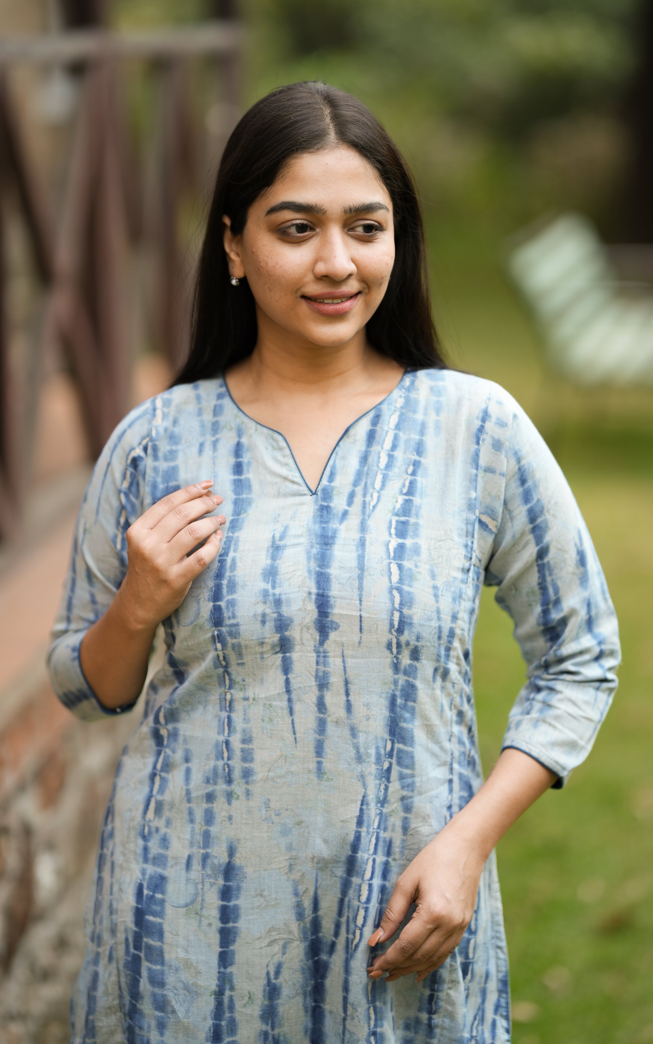  Straight Cut Kurti with Side Slit (with Lining)