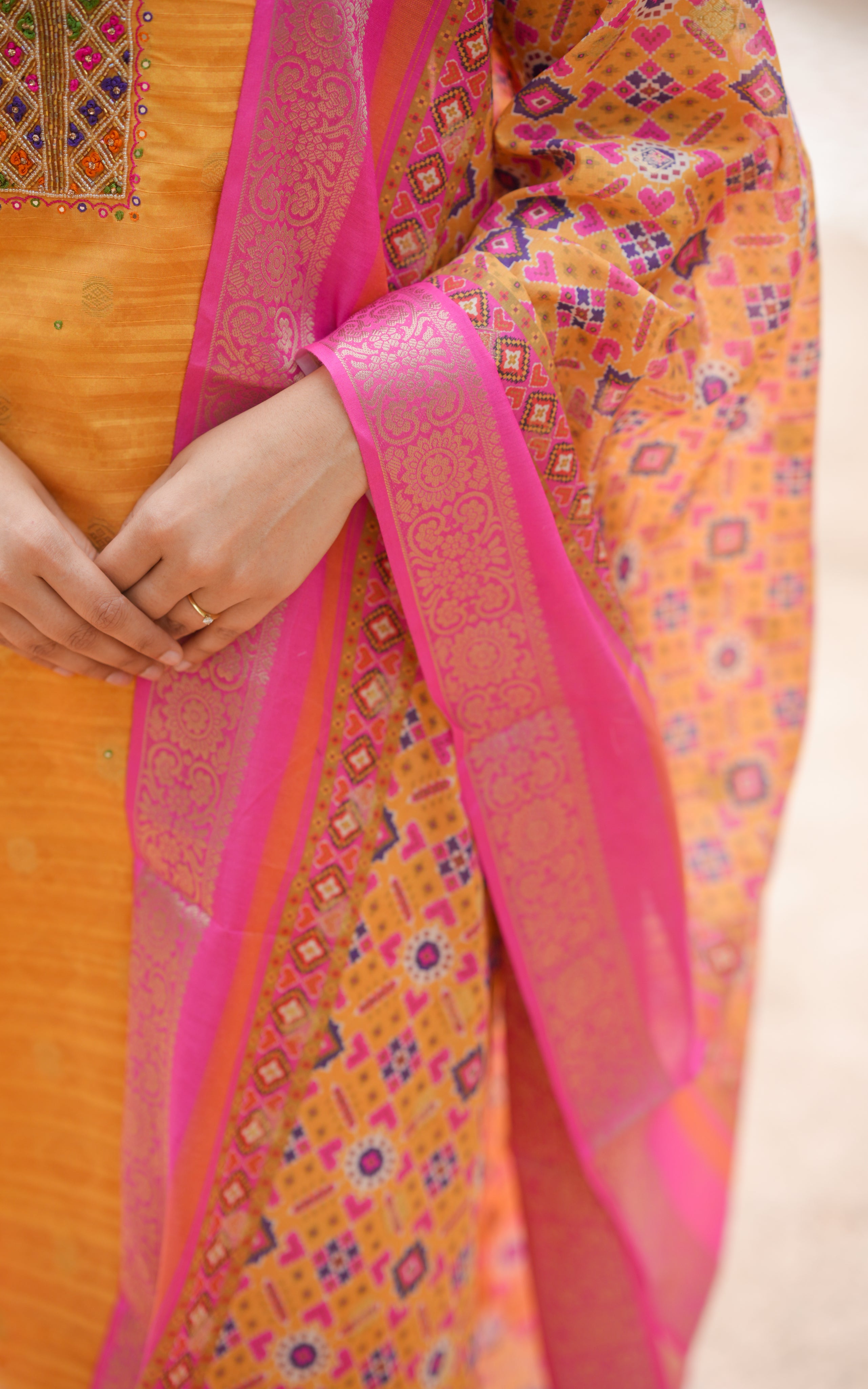Margali Poove B (Kurti+Dupatta)