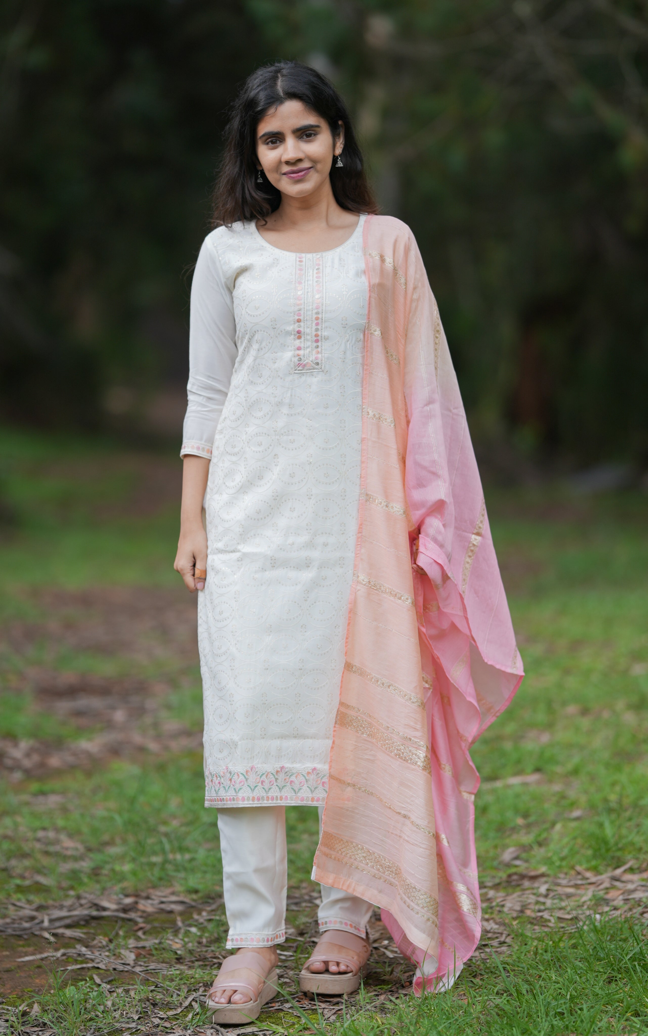 Sreevidhyai (Kurti+Pant+Dupatta)