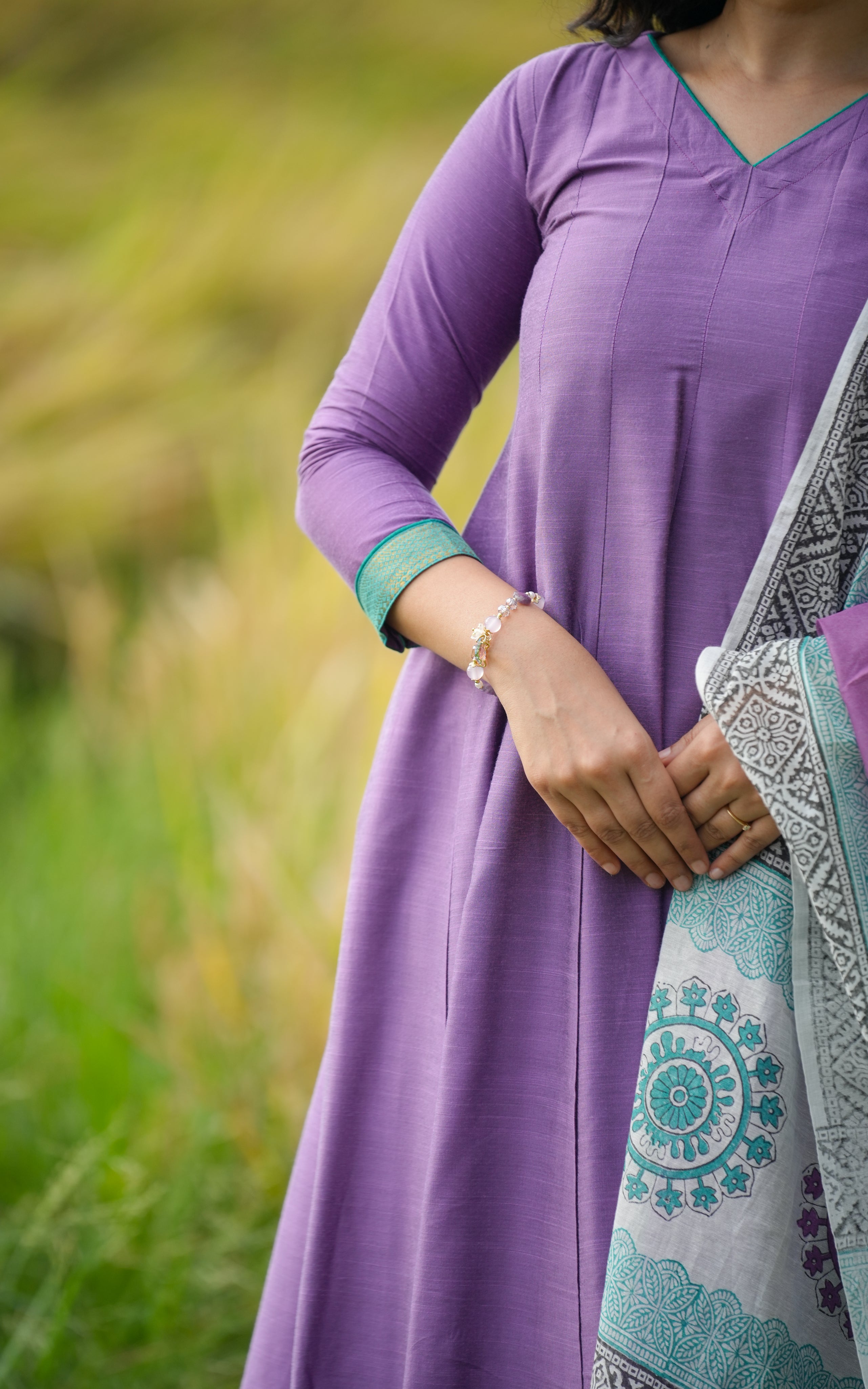Kaniyarasi (Kurti+Dupatta)