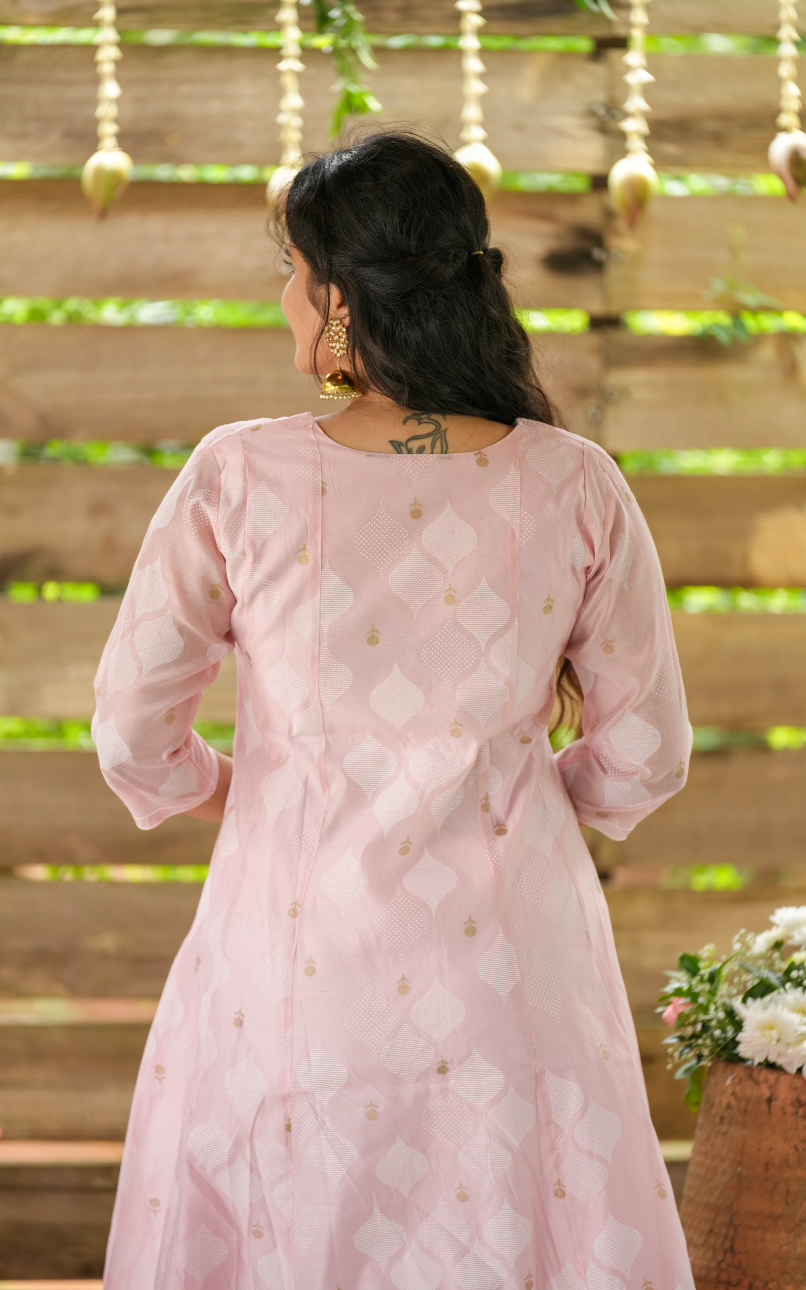 Makilam Pink