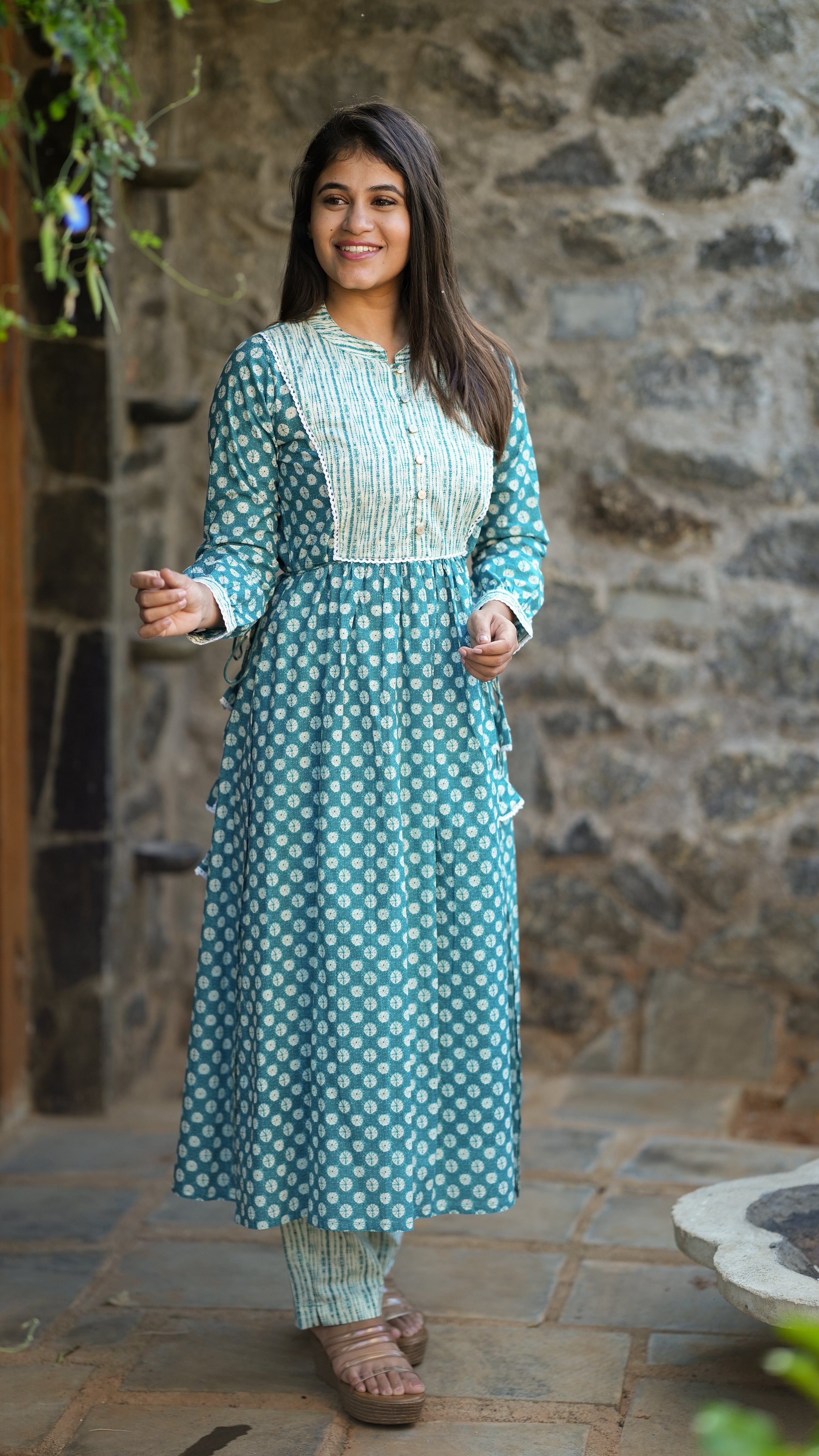 Pin by Sumaiya Tasnim on Tunic n dresses in 2022 | Simple kurta designs,  Kids blouse designs, Kur… | Simple frock design, Cotton dress pattern,  Simple kurti designs