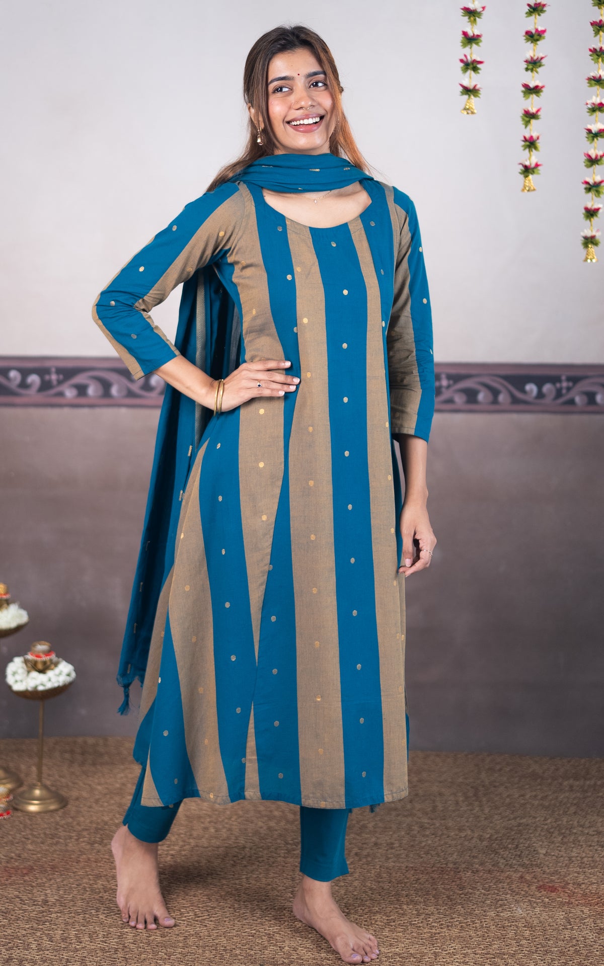 Pon Thamarai A (Kurti+Dupatta)