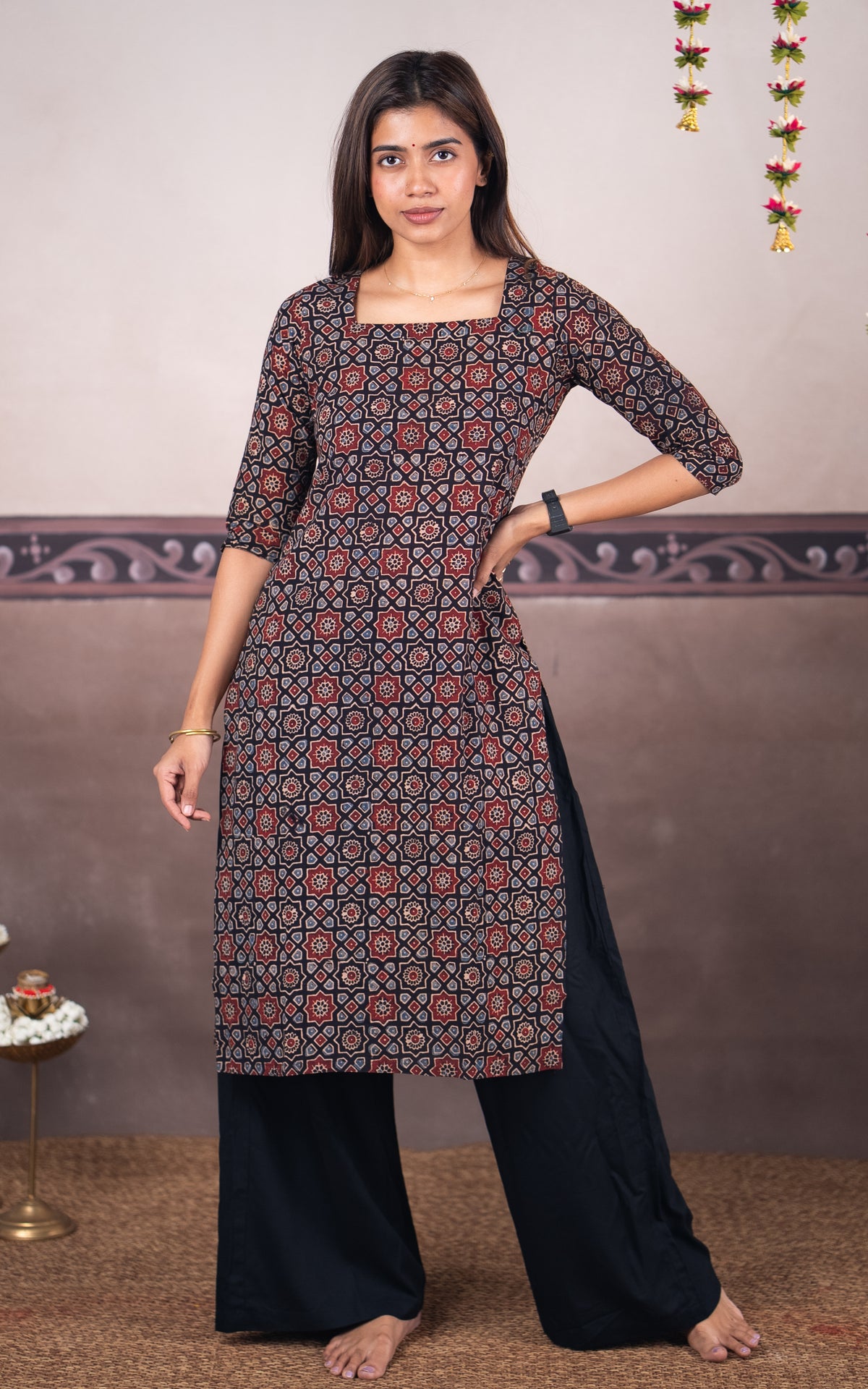 Dharmika Black
