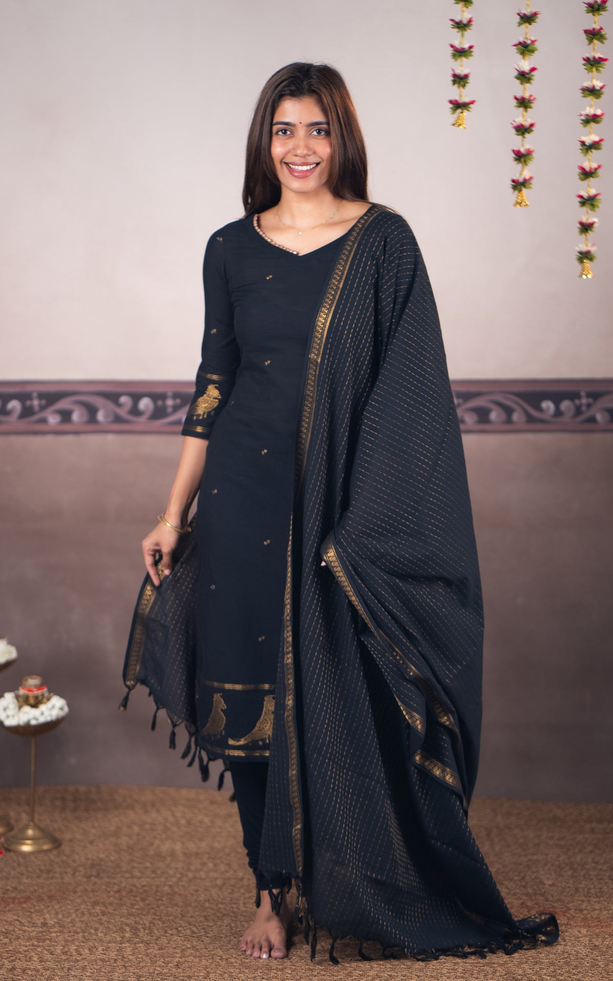 Paingili Black (Kurti+Dupatta)