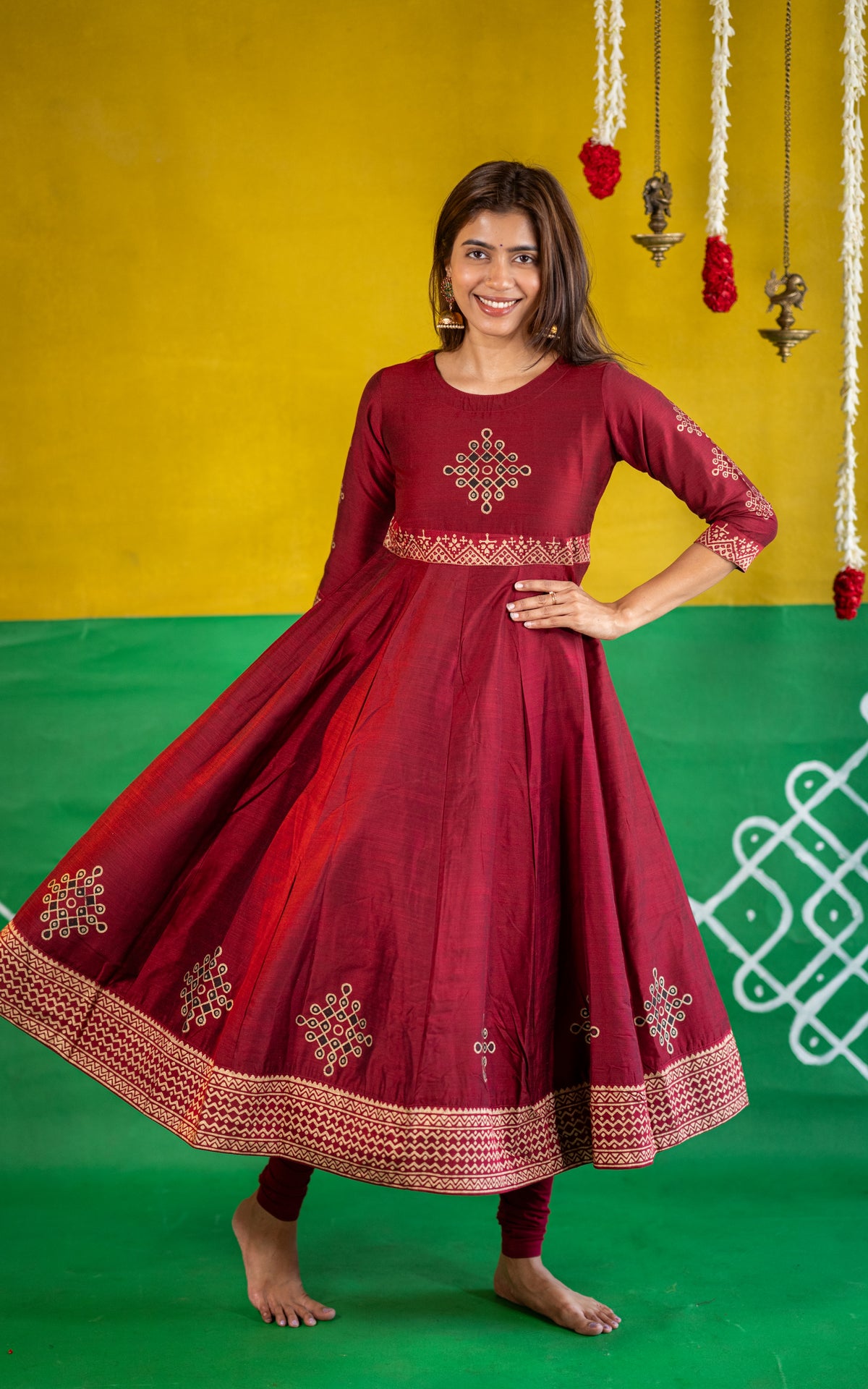 Kolangal Maroon