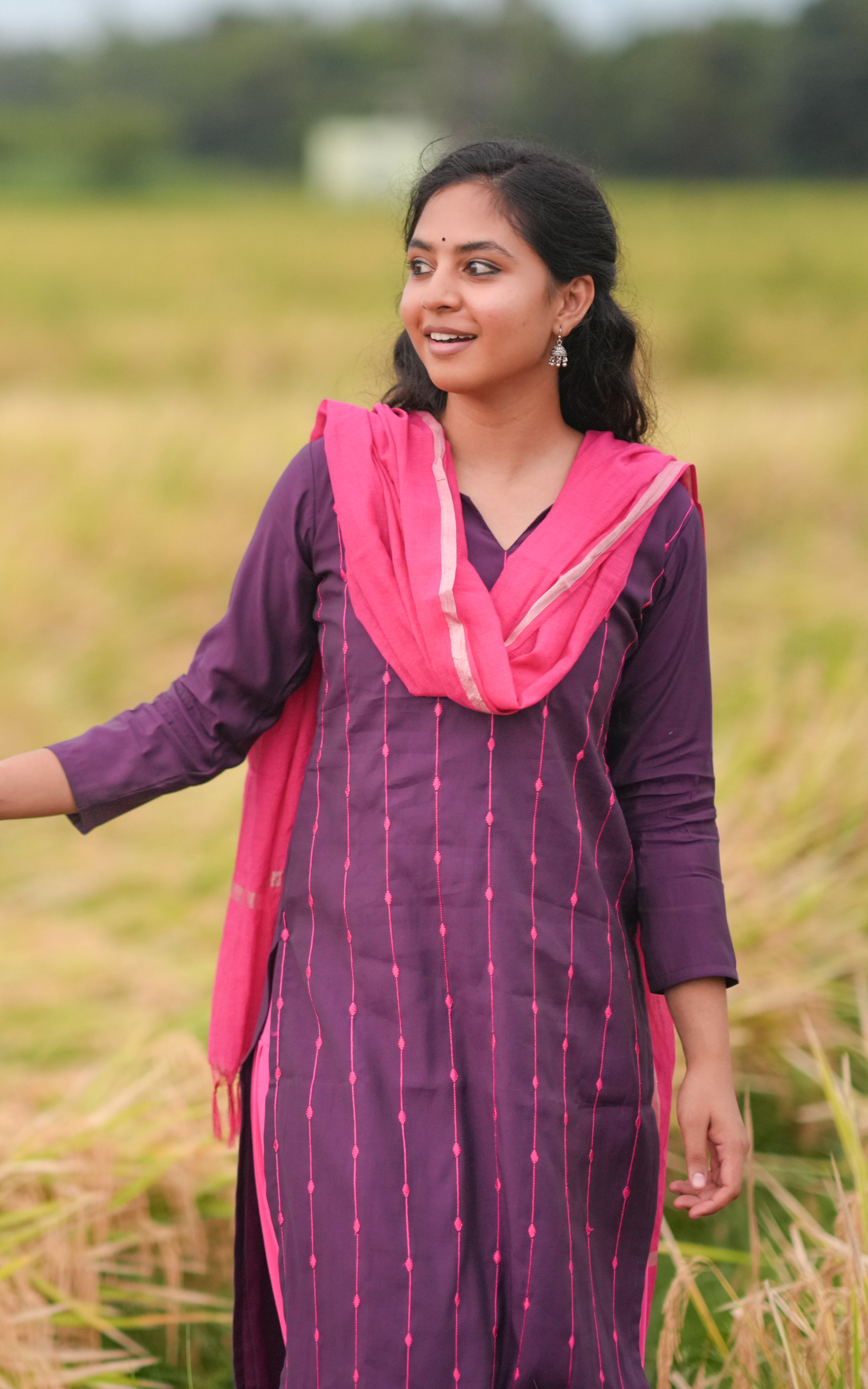 Yaaro En Nenjai (Kurti+Dupatta)