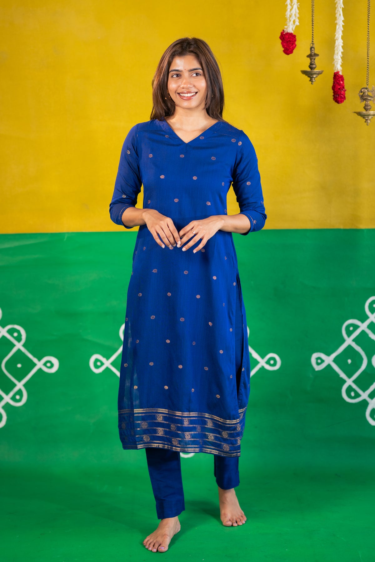 Rudra Mayil Border Royal Blue