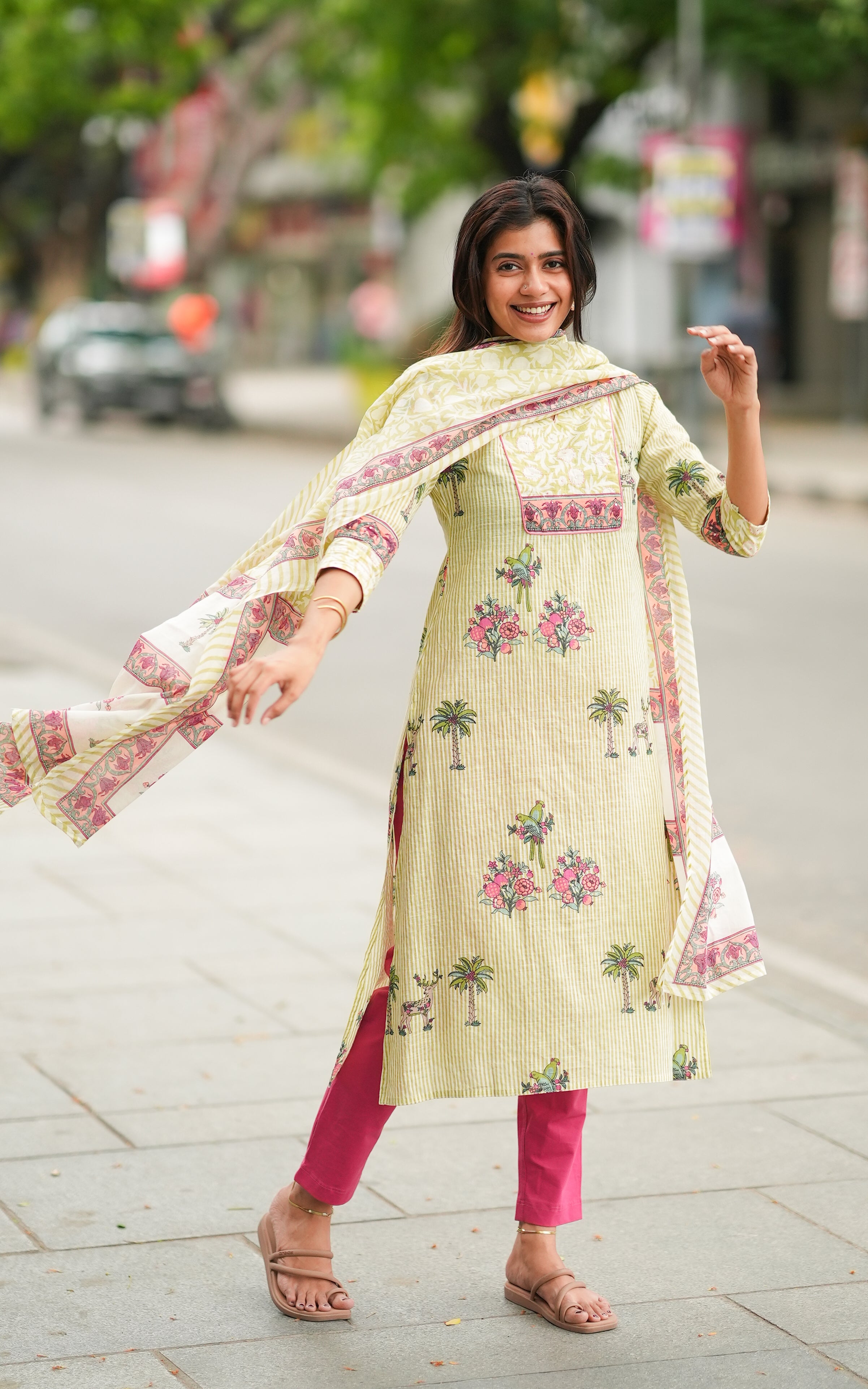 Charumalar B (Kurti+Dupatta)