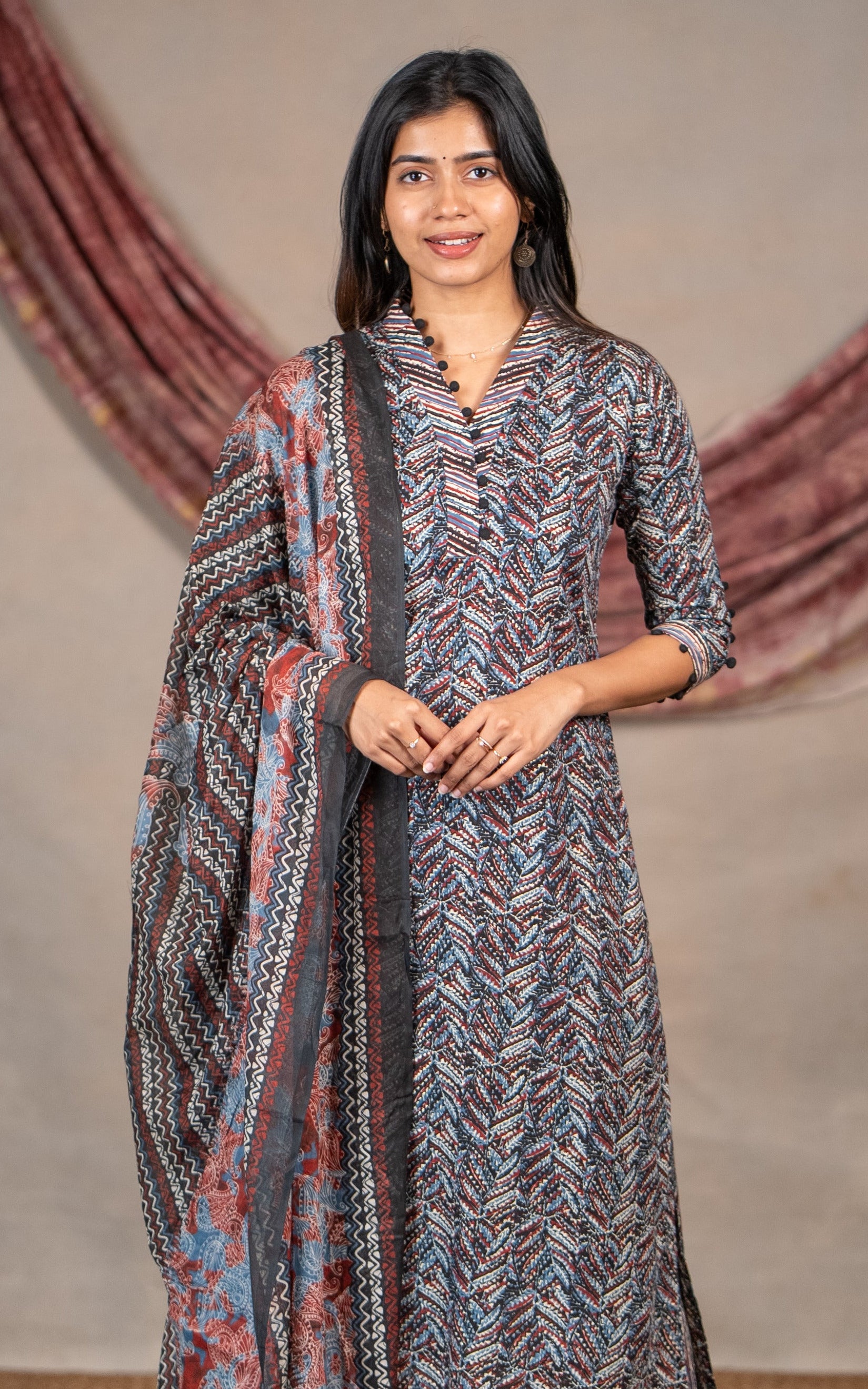 Elegant Printed Cotton Kurti With Soft Cotton Dupatta

Casual Wear Cotton Kurti Set With Pocket Pant