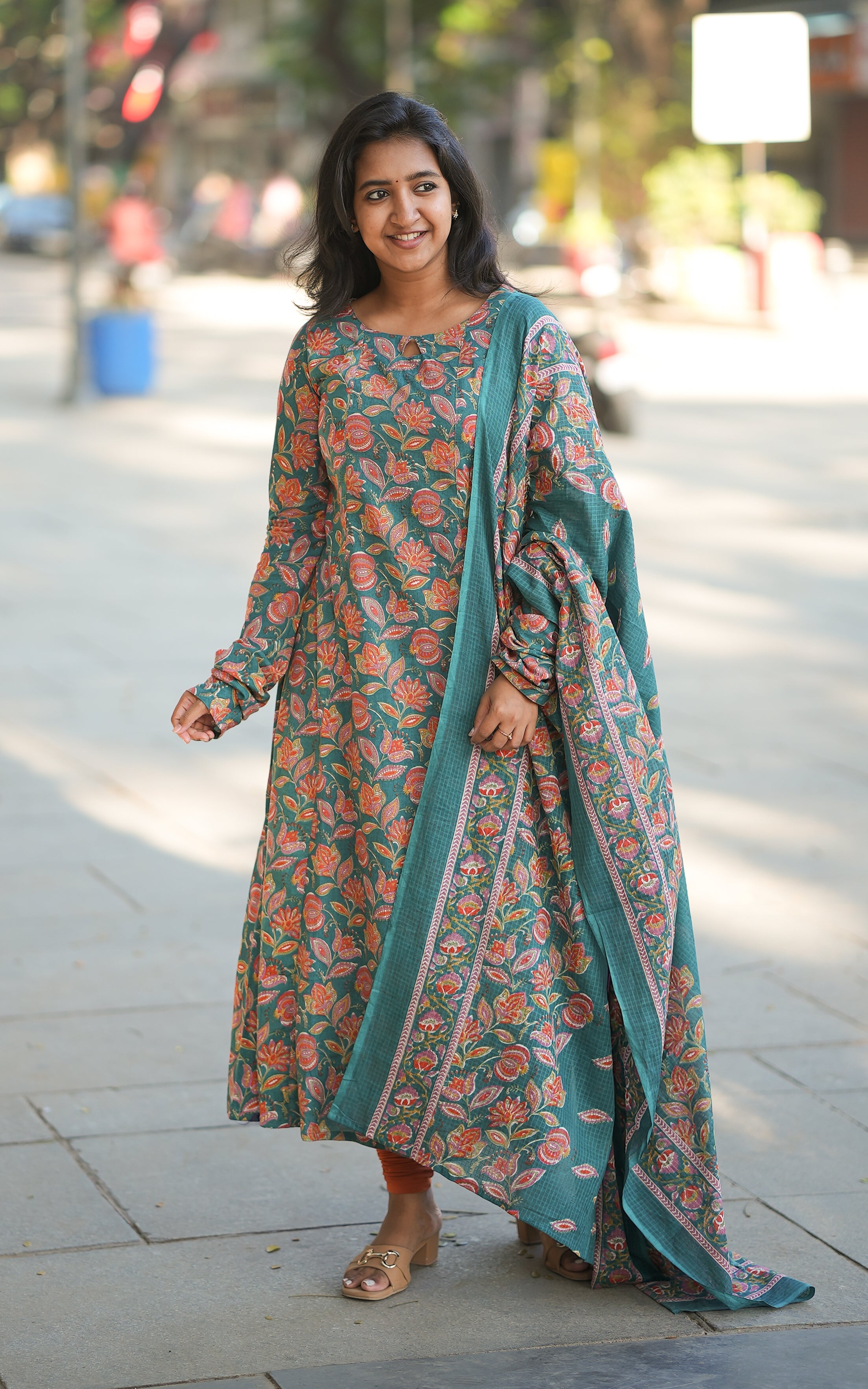 Hashvika (Kurti+Dupatta)