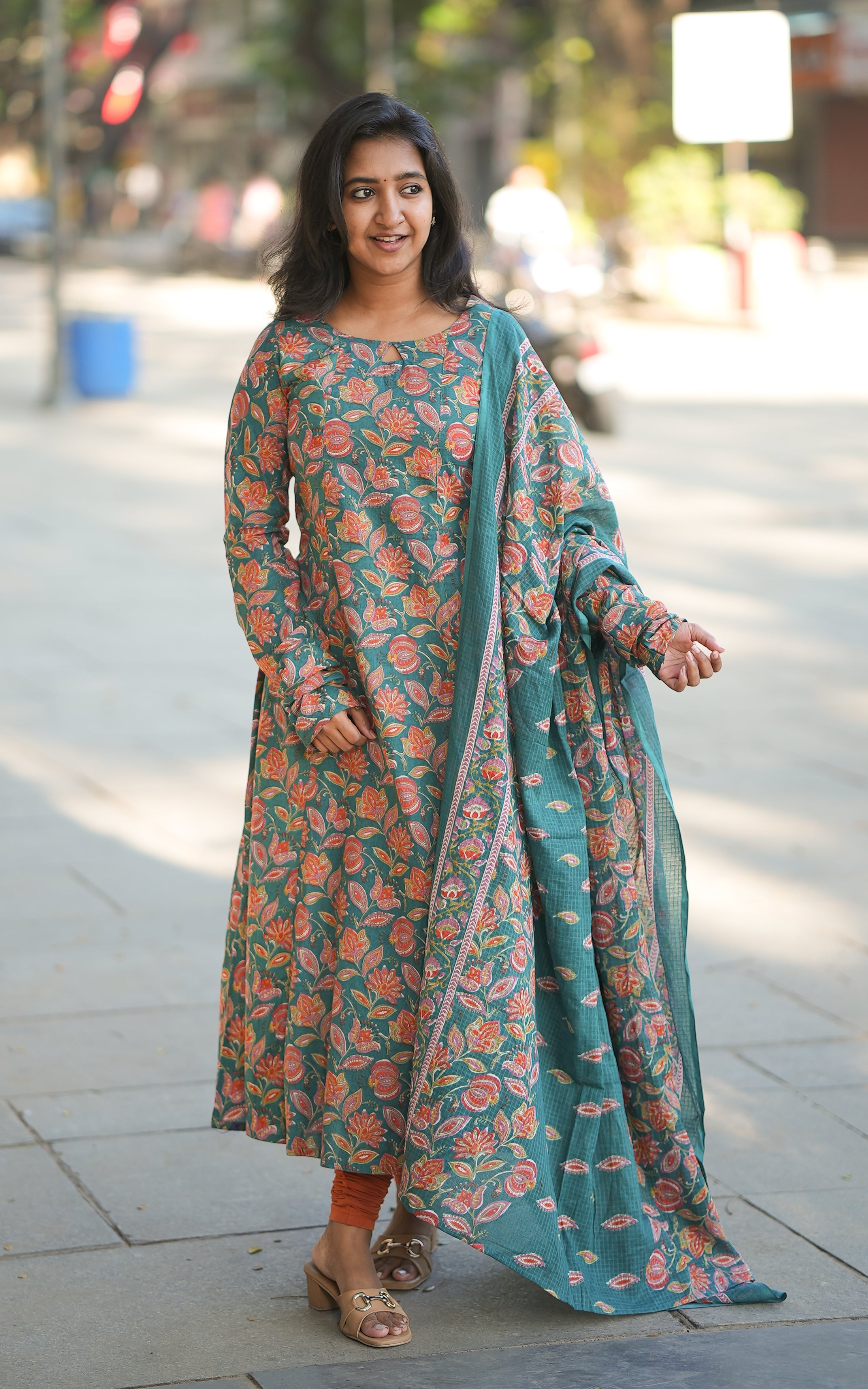 Hashvika (Kurti+Dupatta)