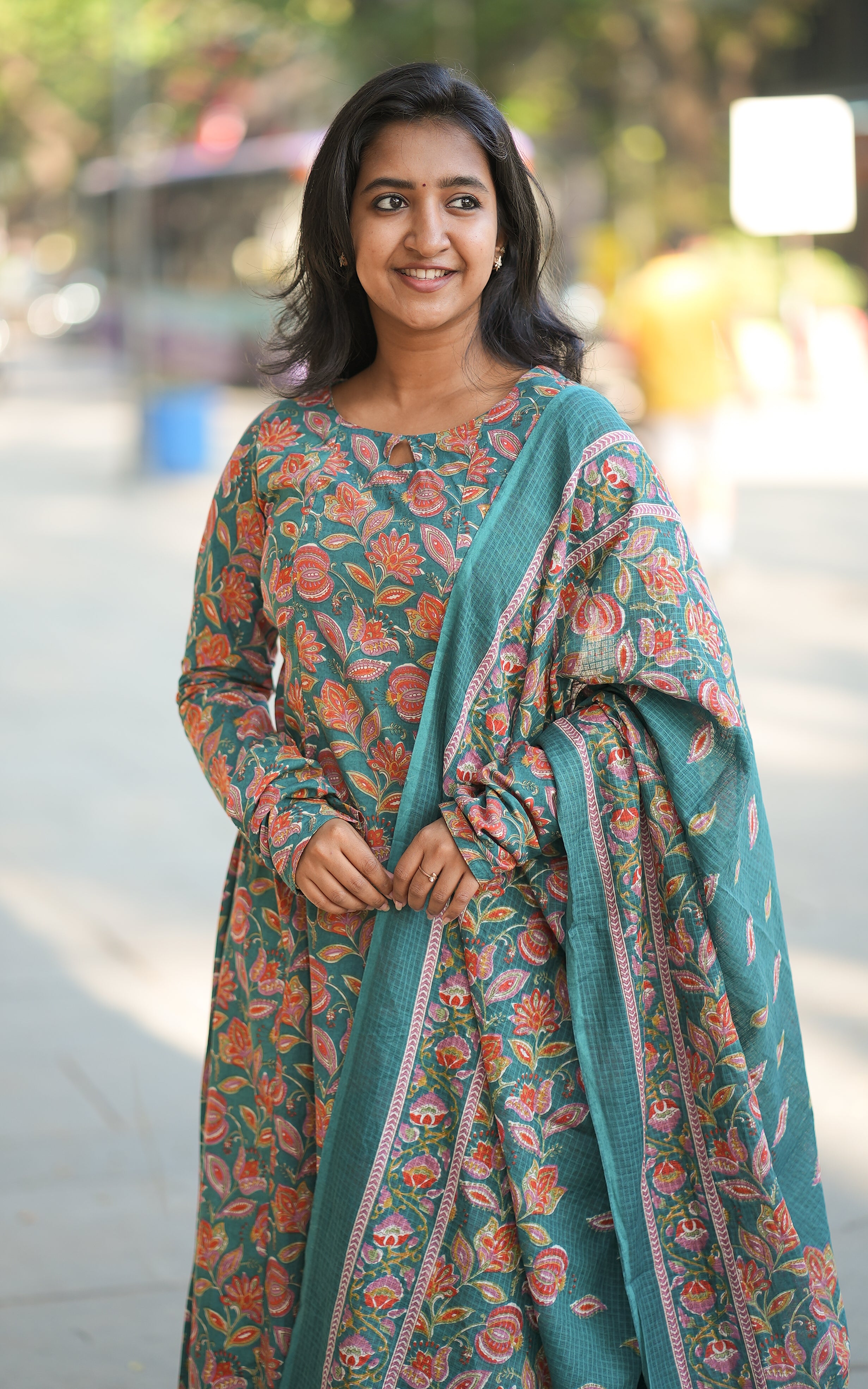 Hashvika (Kurti+Dupatta)