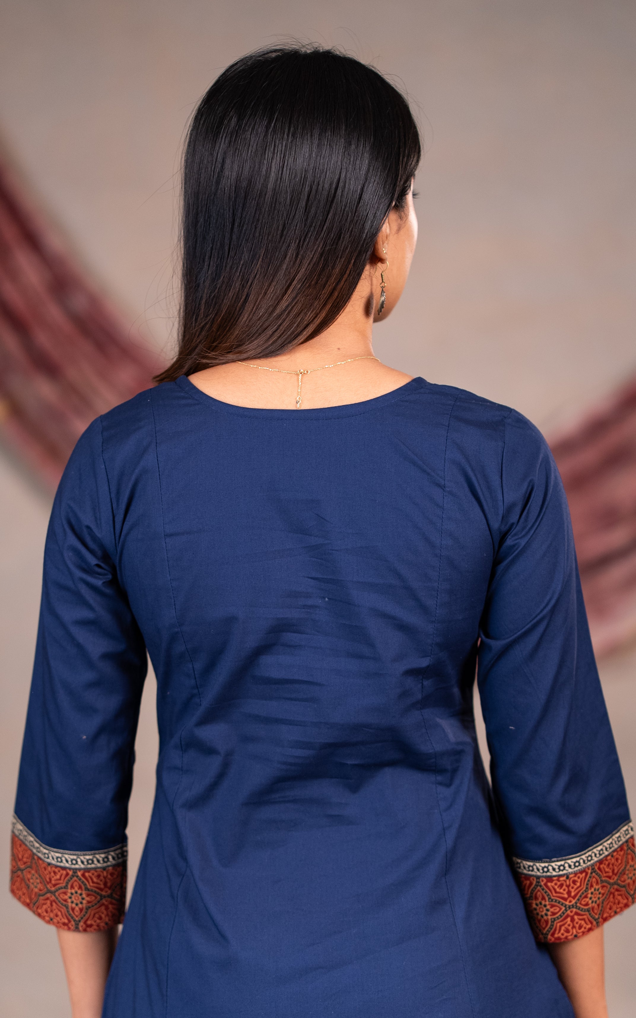 Tharshika (Kurti+Dupatta)