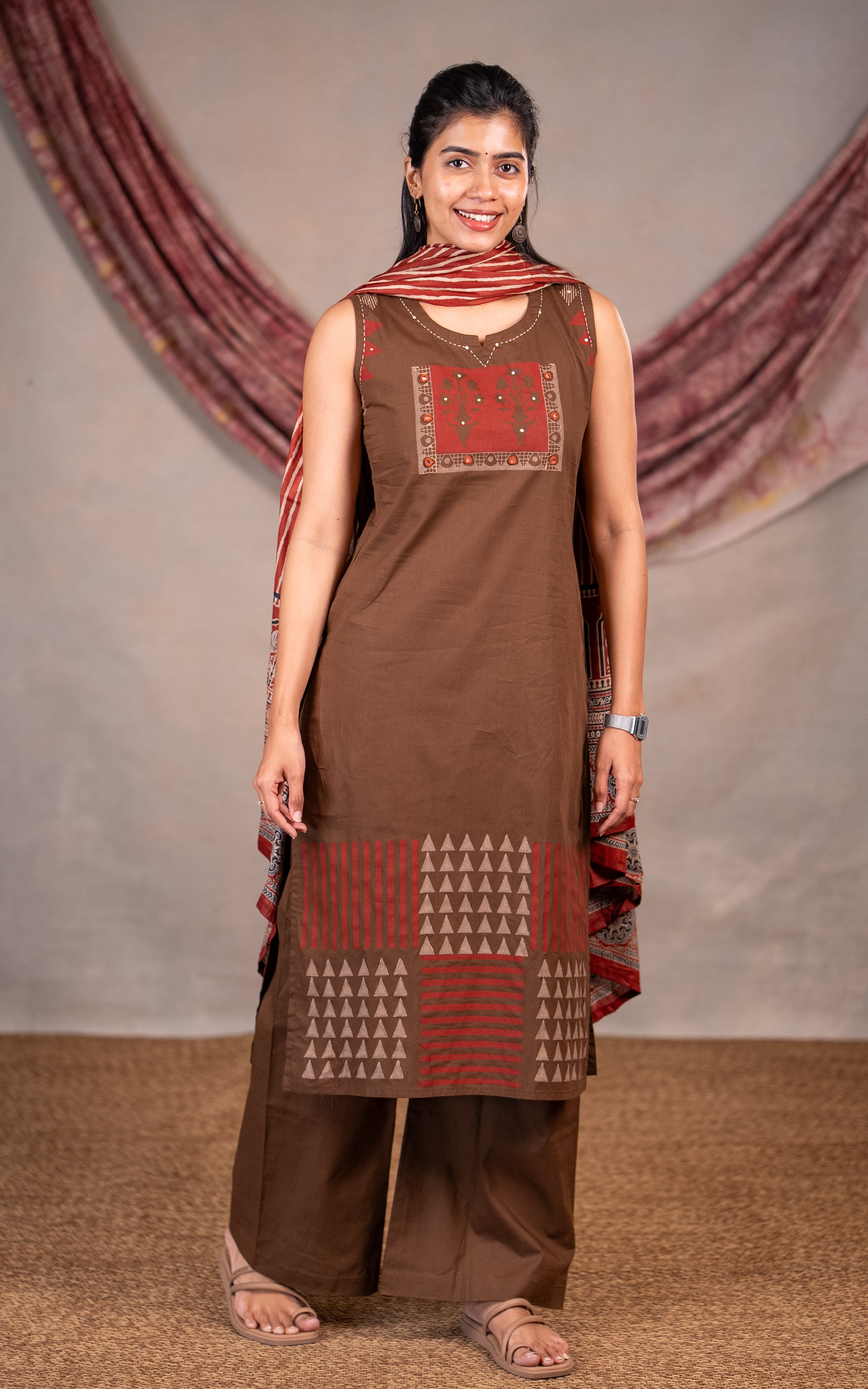 Famila (Kurti+Pant+Dupatta)