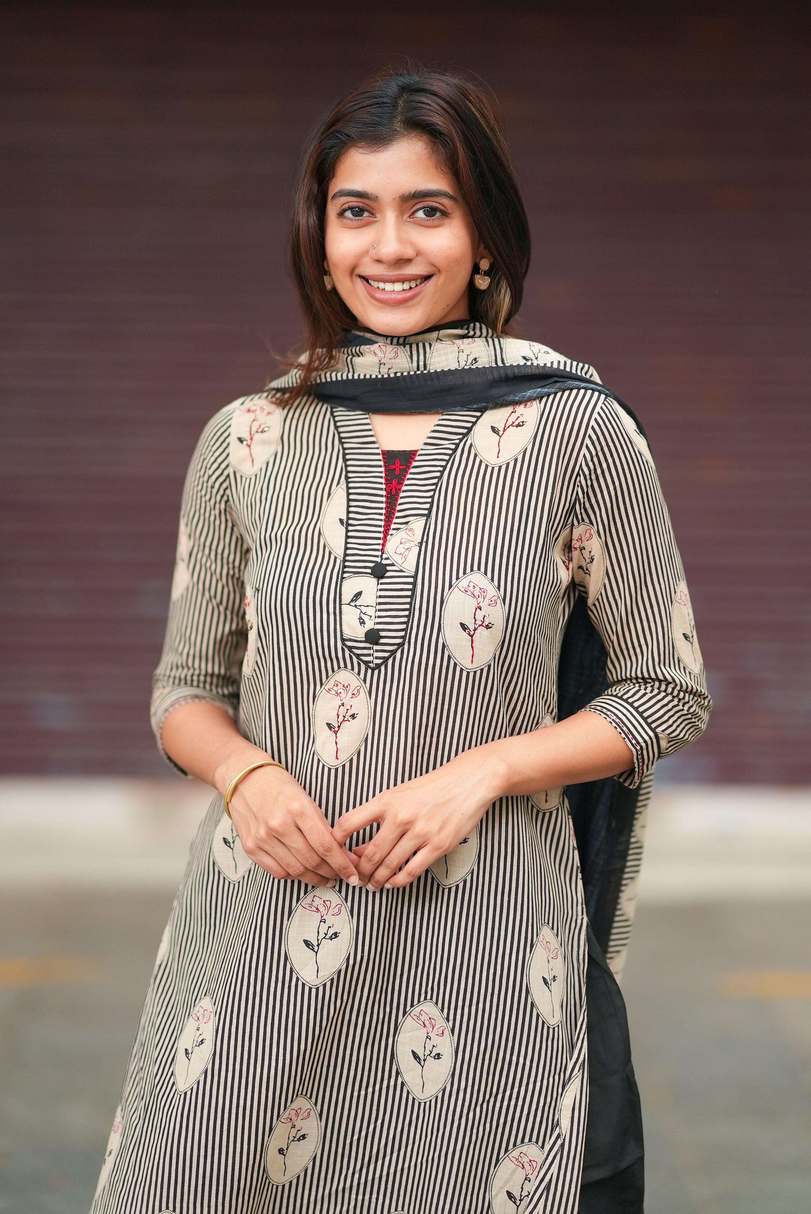 Velichapoove B (Kurti+Pant+Dupatta)