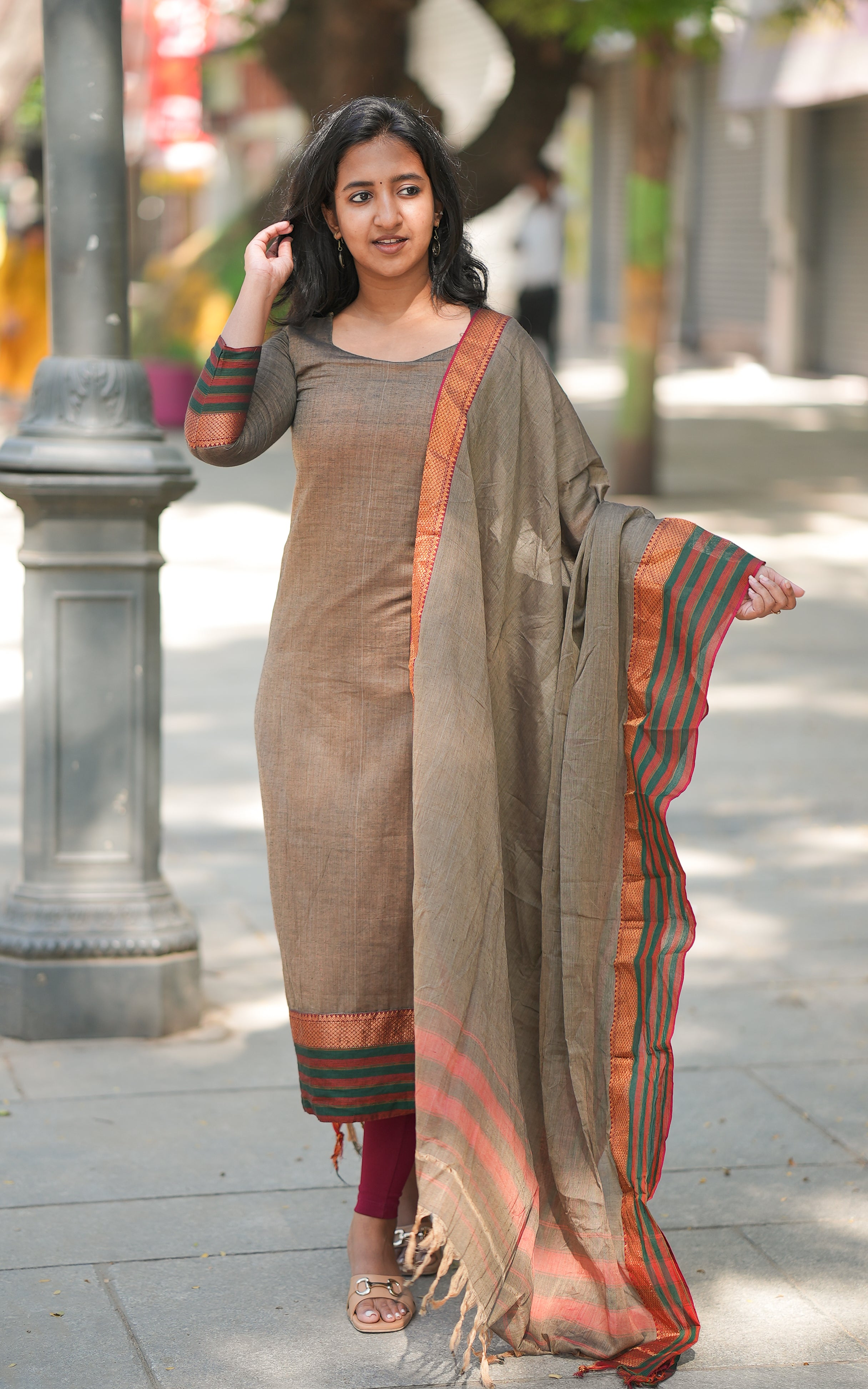 Aadhvita C (Kurti+Dupatta)