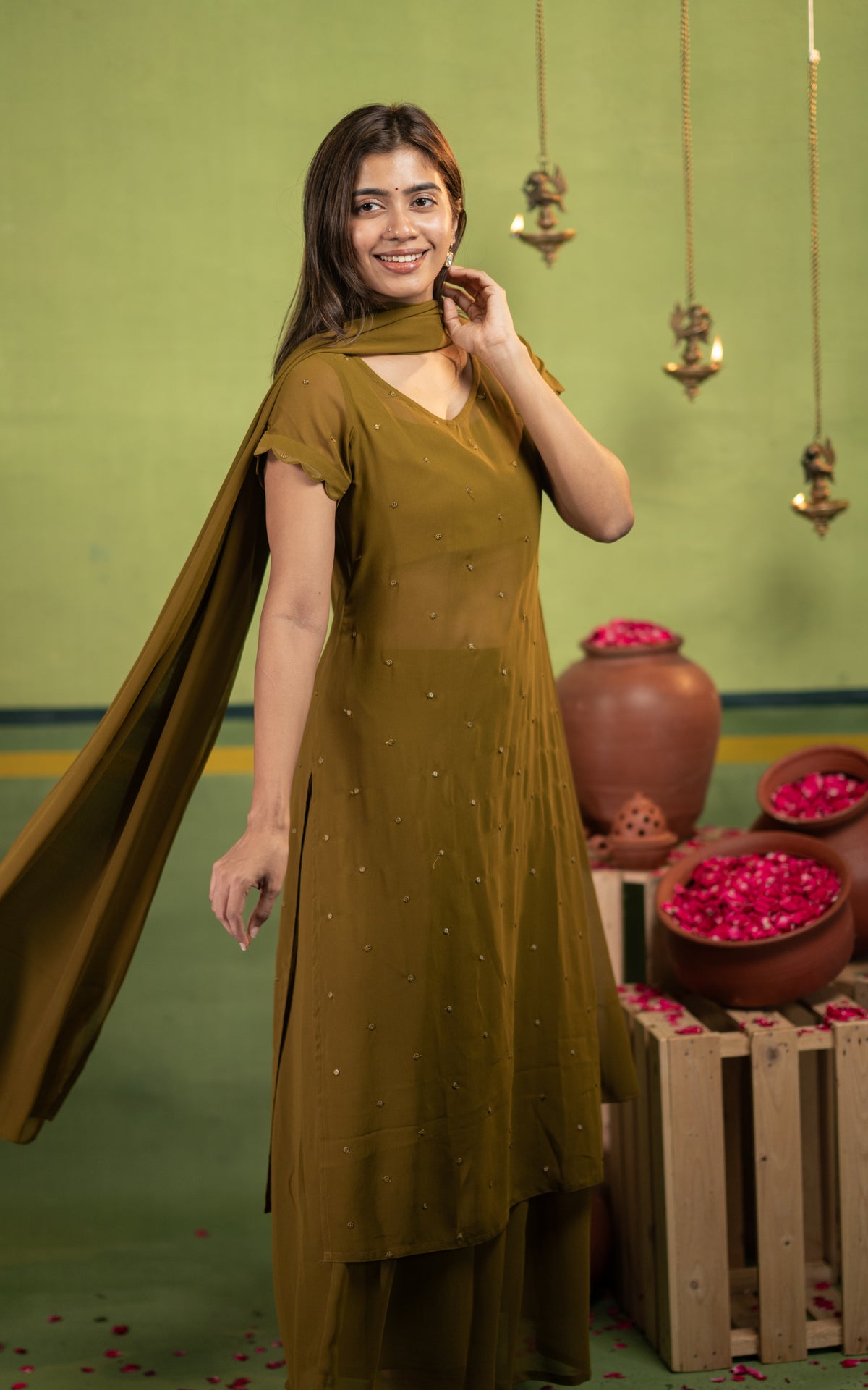 Minnale Petals Mehandi Green (Kurti+Pant+Dupatta)