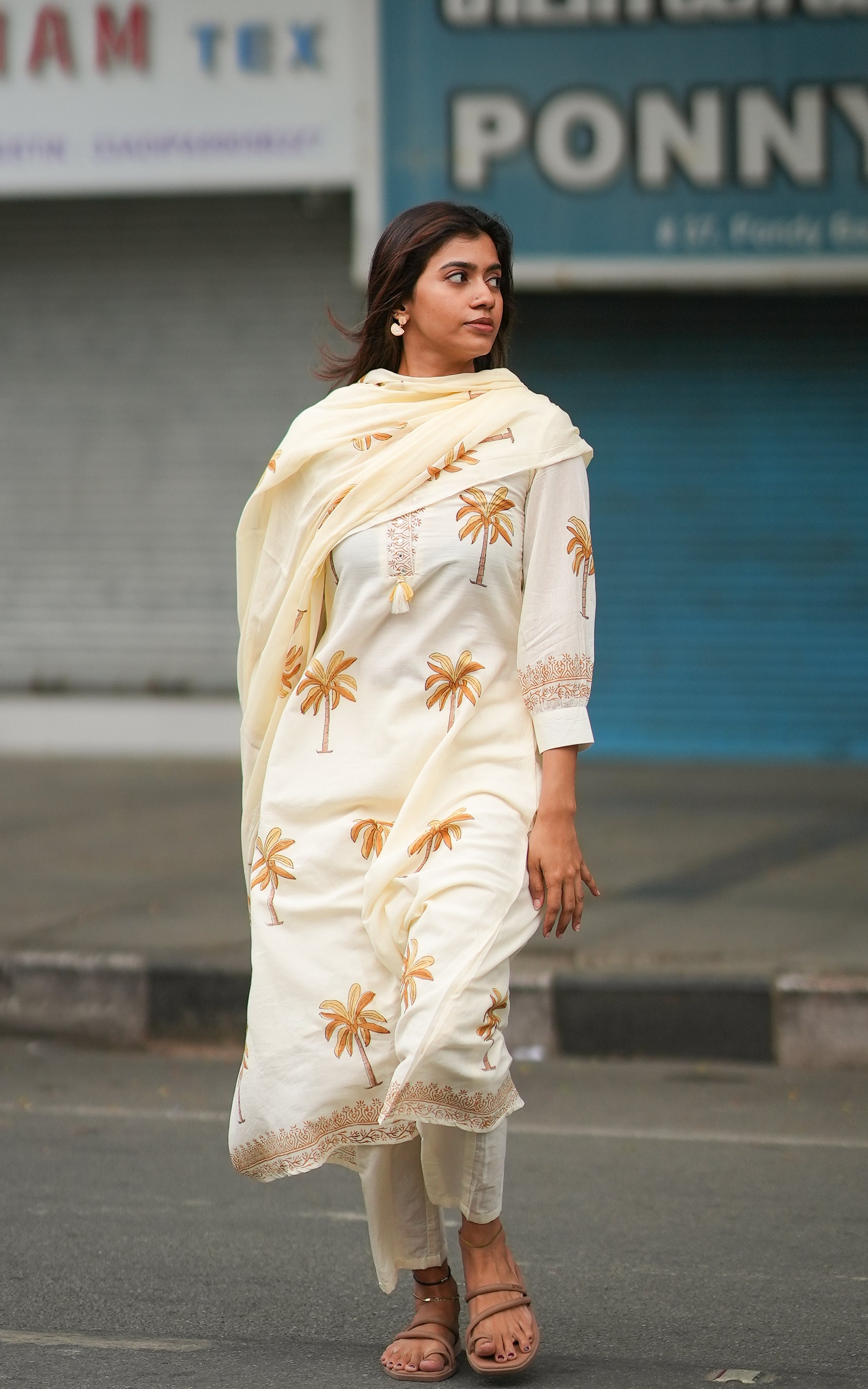 White Beauty A (Kurti+Pant+Dupatta)