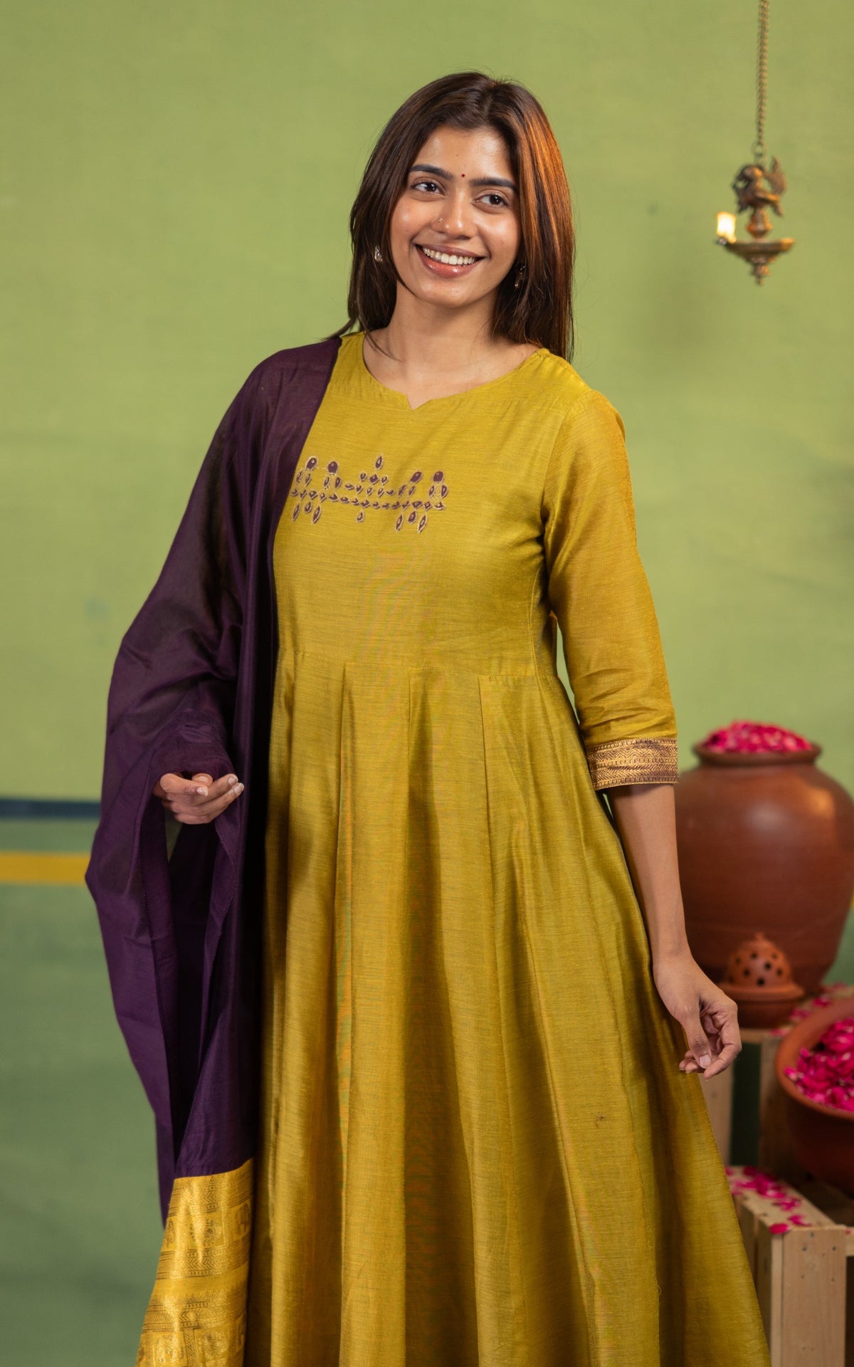 Vintage Vizha Kolam B (Kurti+Dupatta)