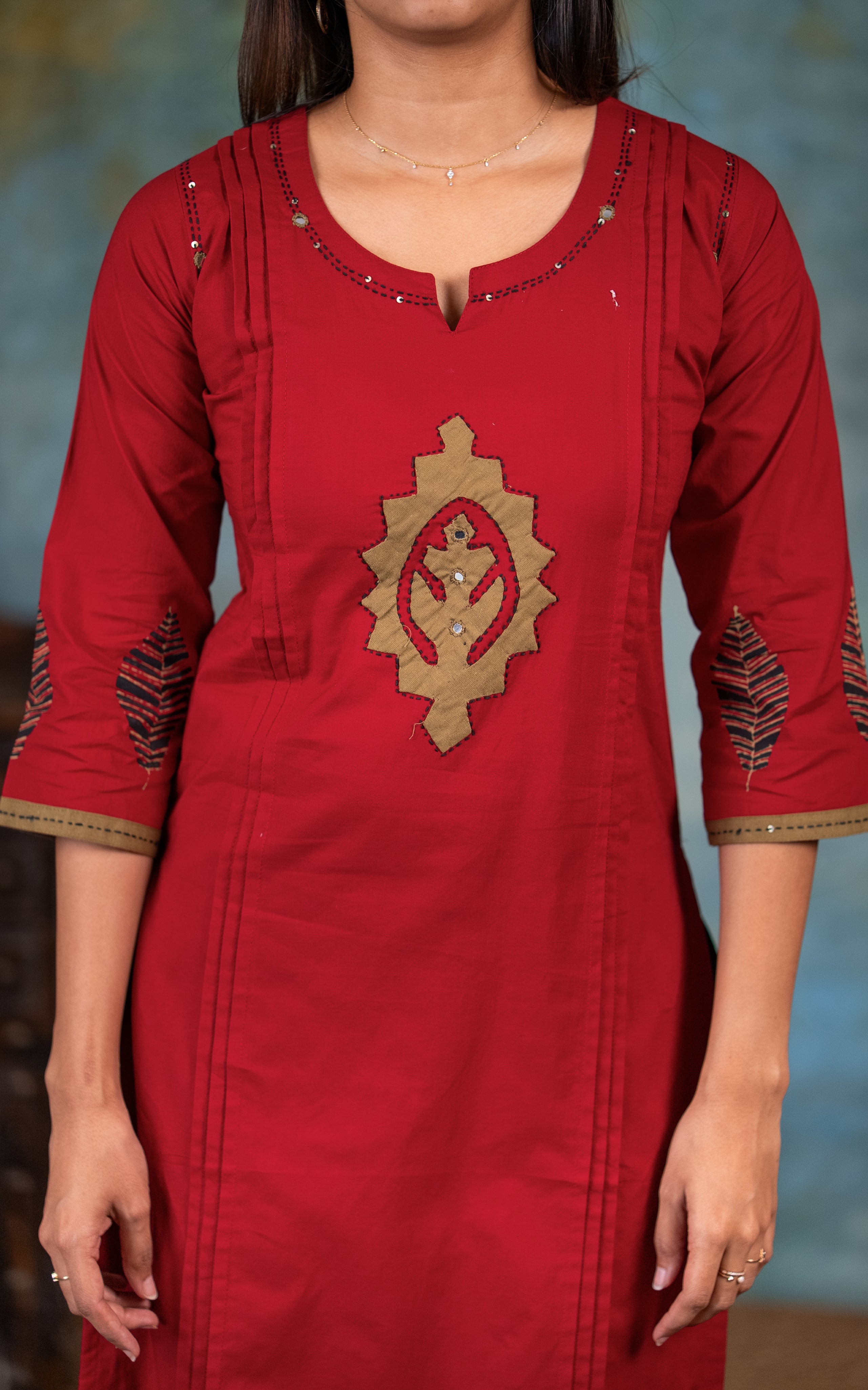 Ilayanila Maroon