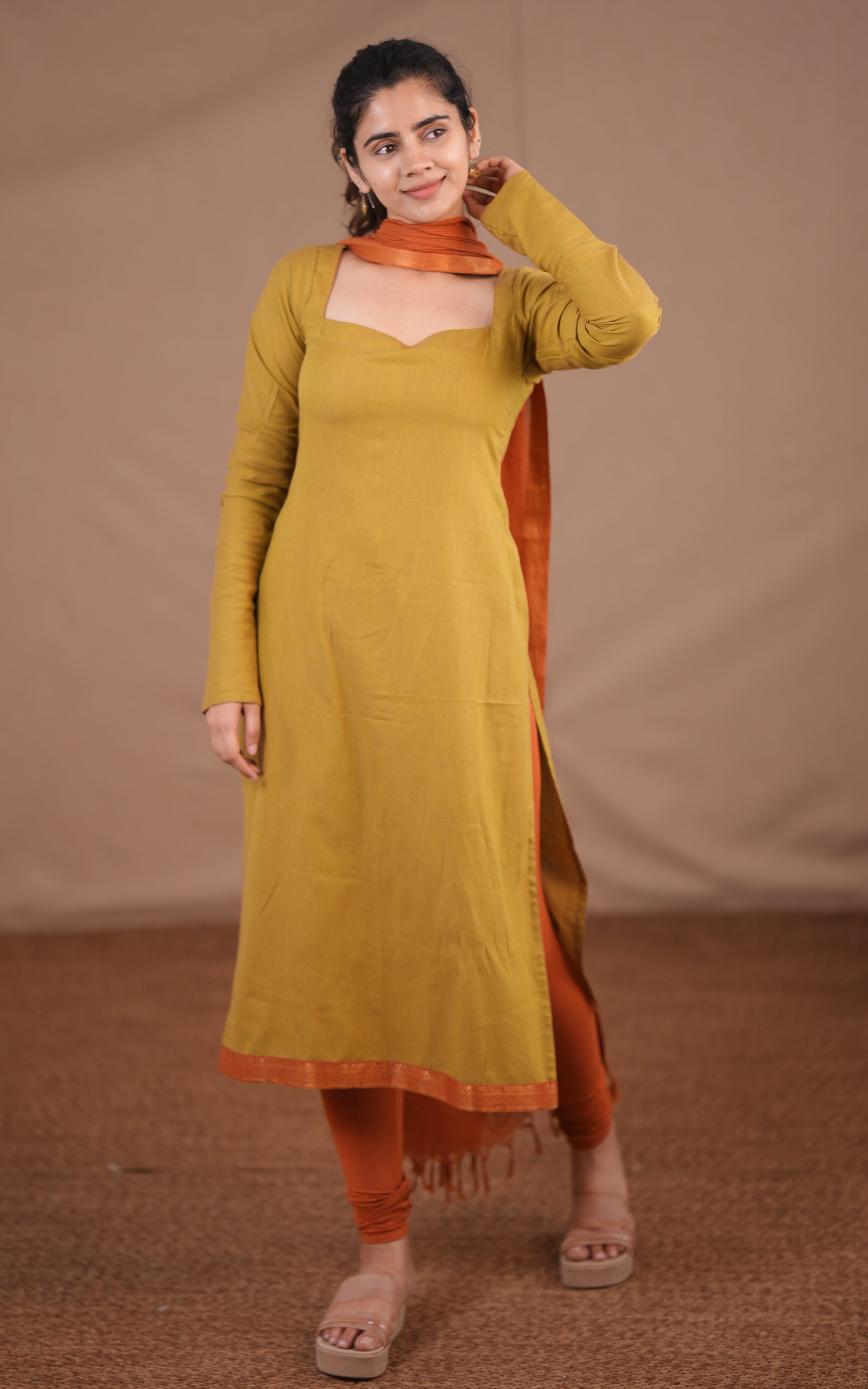 Soundariya BB11 (Kurti+Dupatta) KURTIS instore