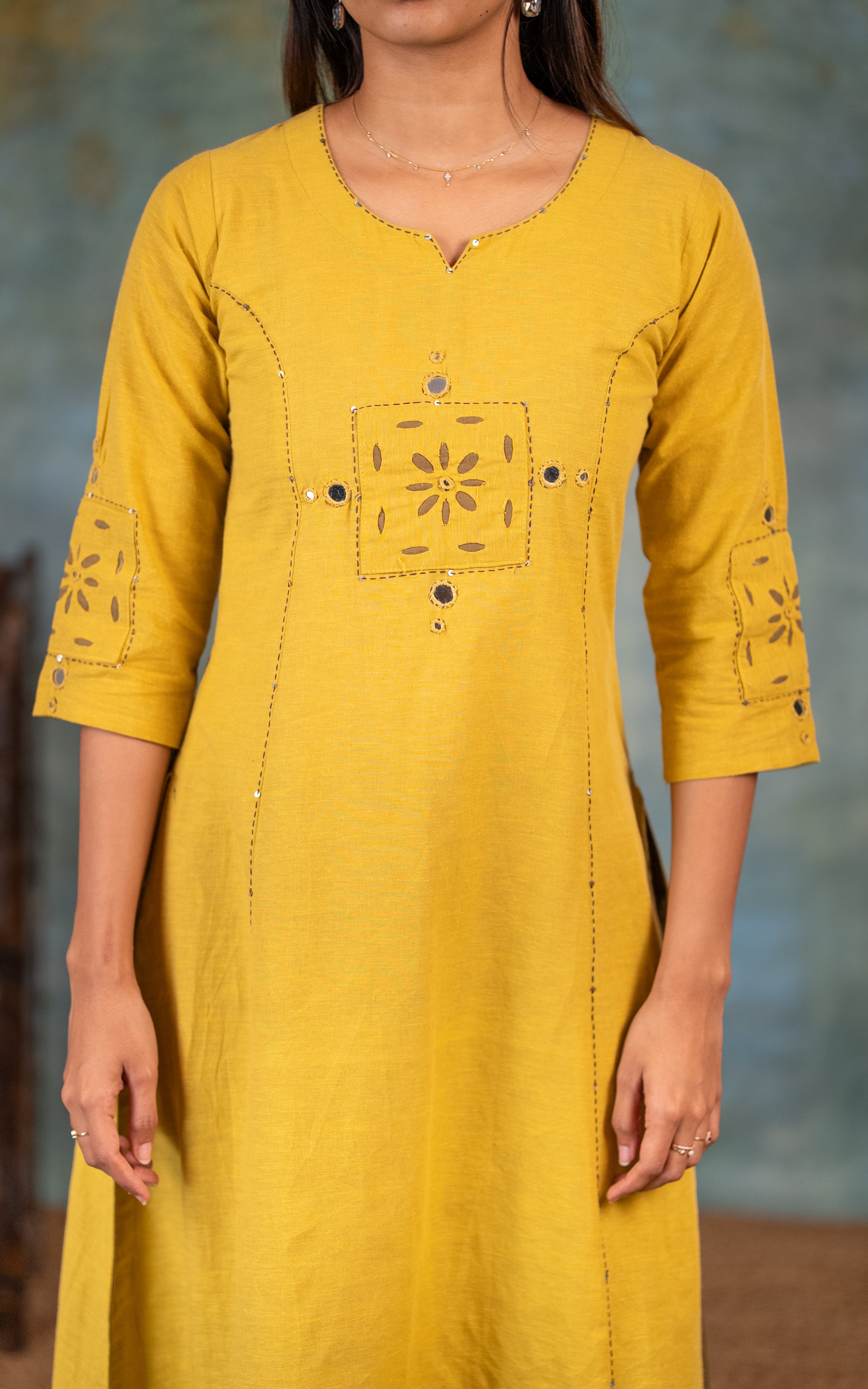 Aline Kurti with 3/4 Sleeve 