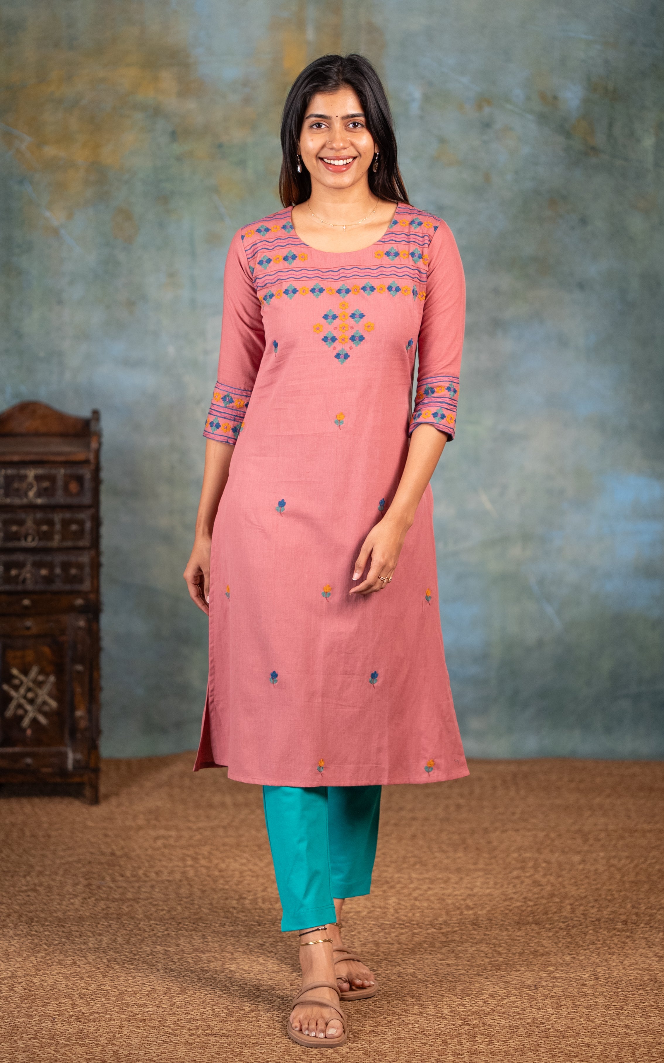 Lashitha Pink