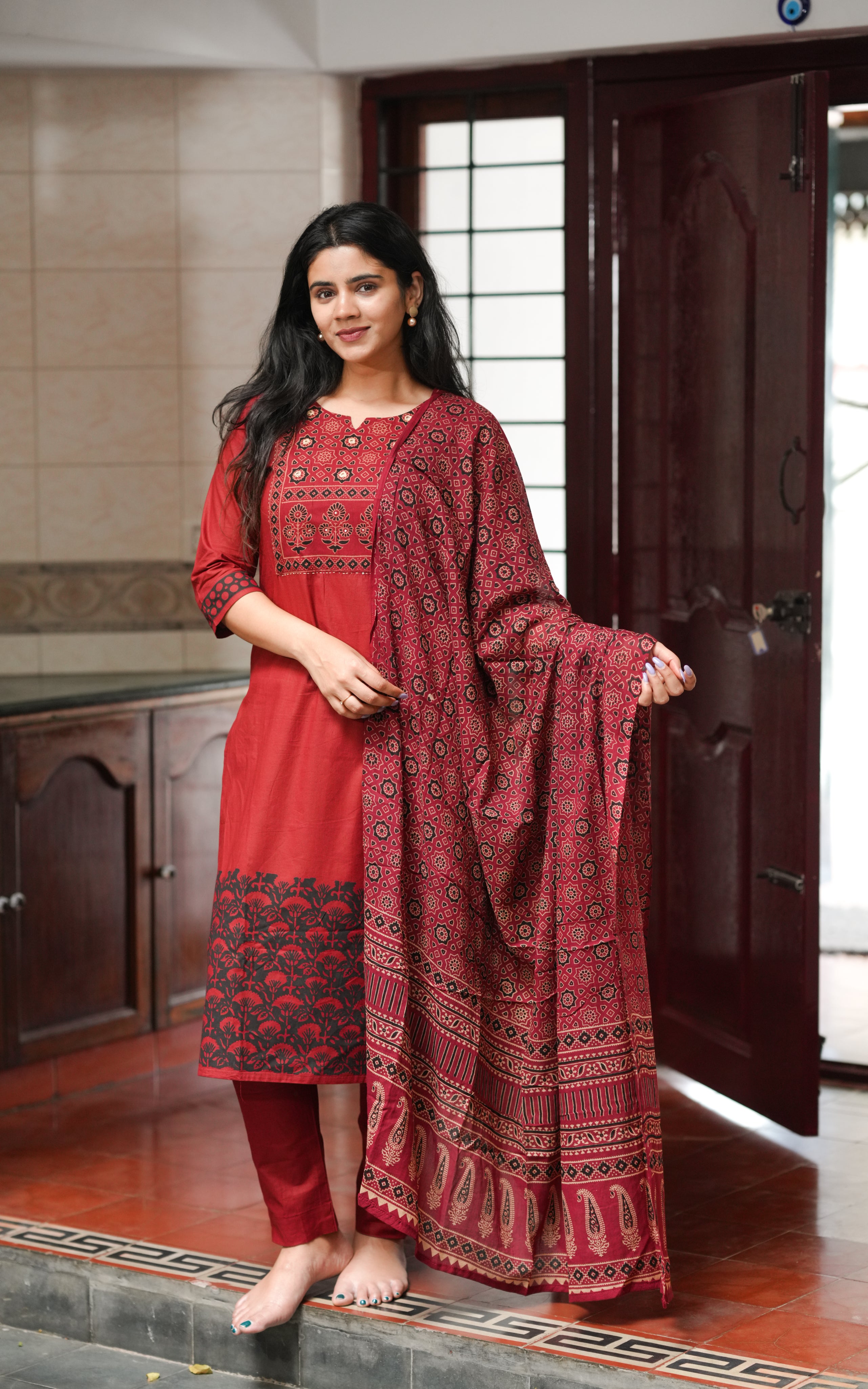 Straight-cut kurti