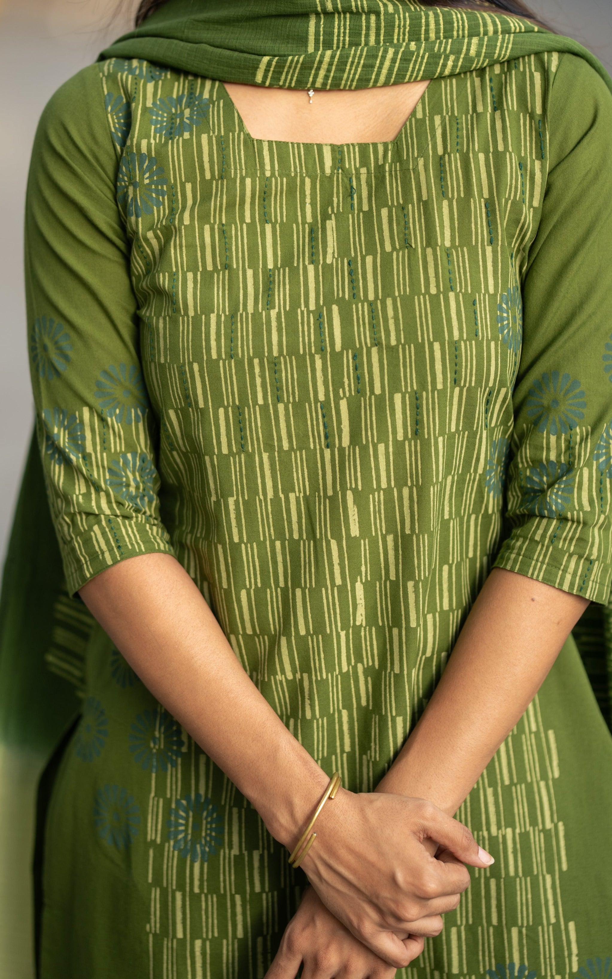 Avanthika A (Kurti+Dupatta)