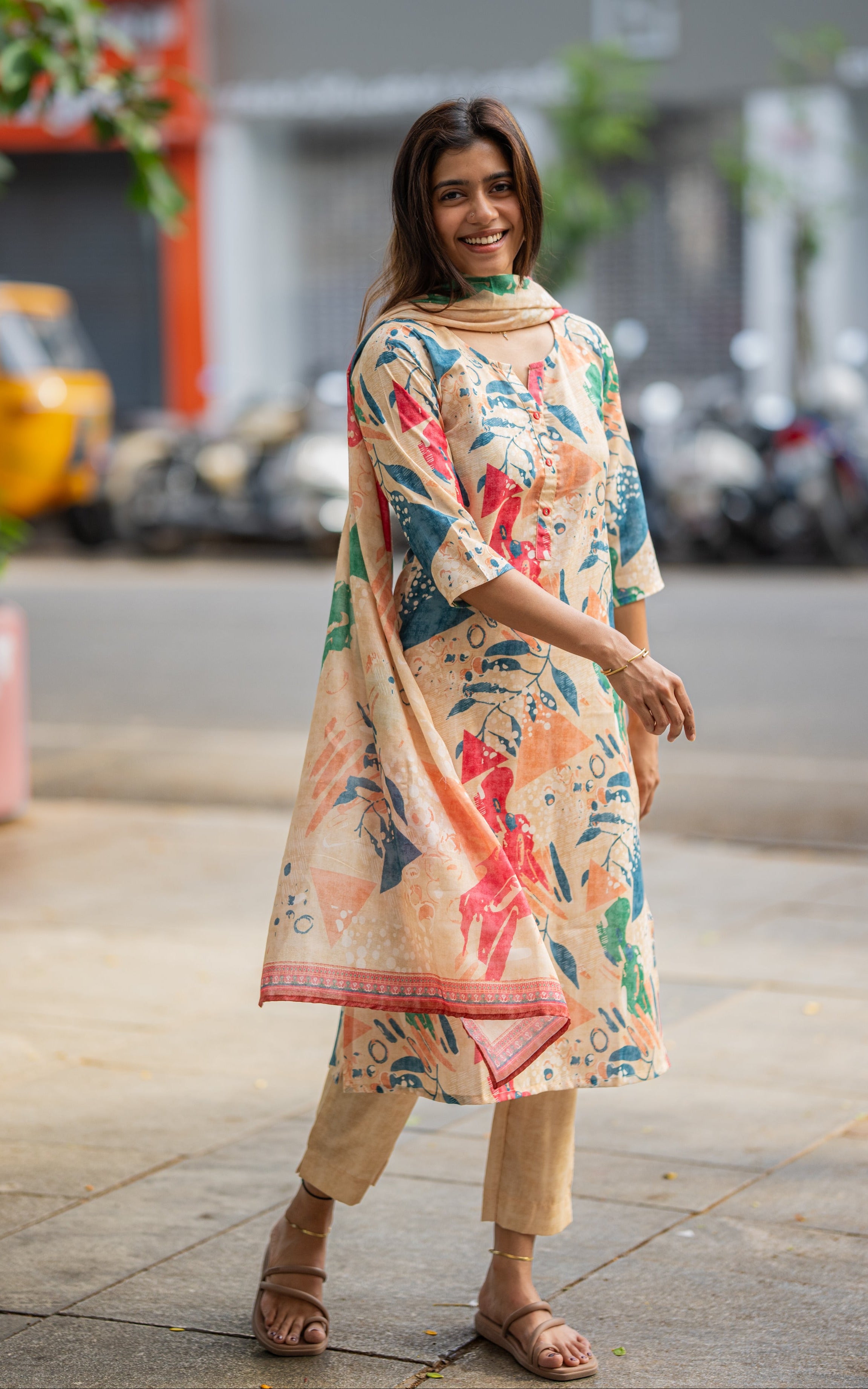 Keshini C (Kurti+Pant+Dupatta)